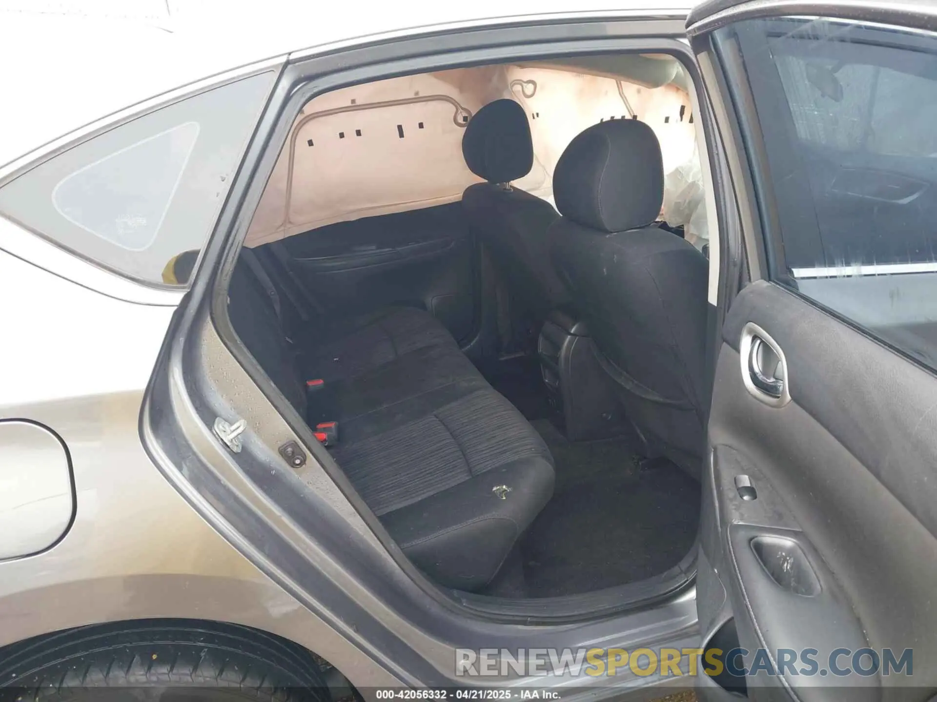 8 Фотография поврежденного автомобиля 3N1AB7AP7KY364754 NISSAN SENTRA 2019