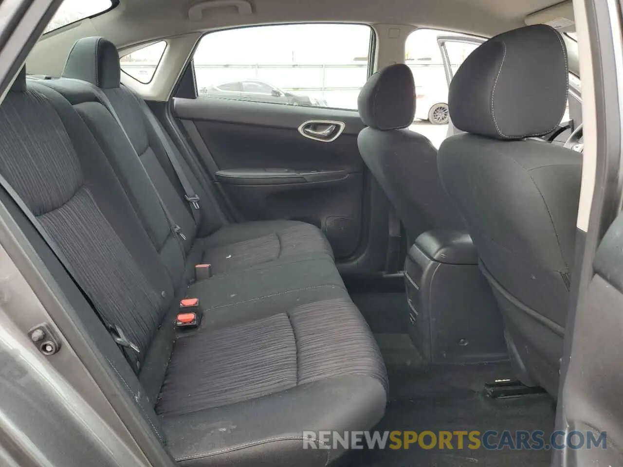10 Фотография поврежденного автомобиля 3N1AB7AP7KY374006 NISSAN SENTRA 2019