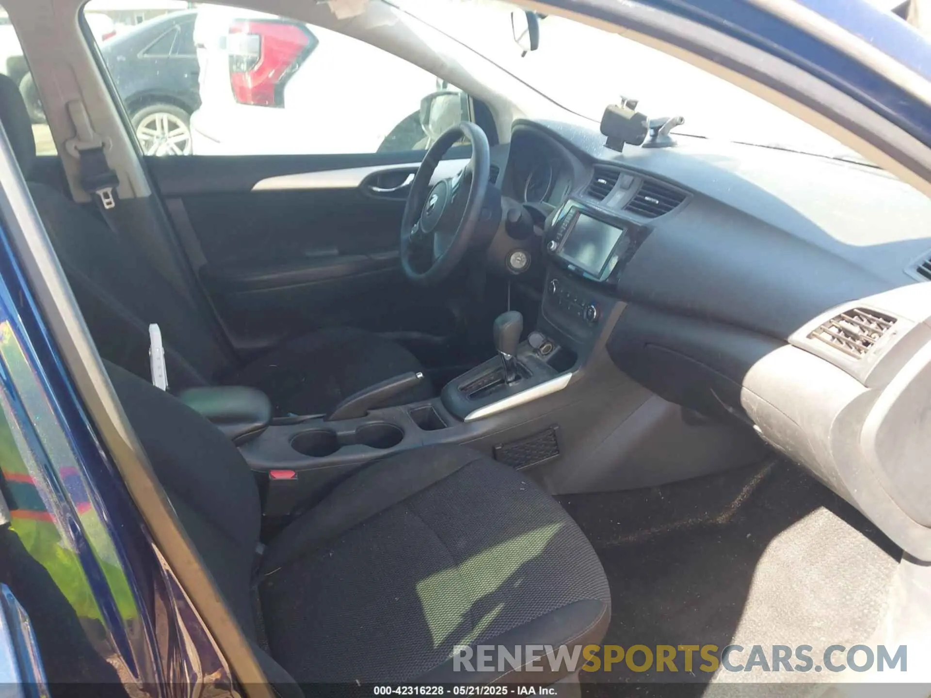 5 Фотография поврежденного автомобиля 3N1AB7AP7KY428596 NISSAN SENTRA 2019