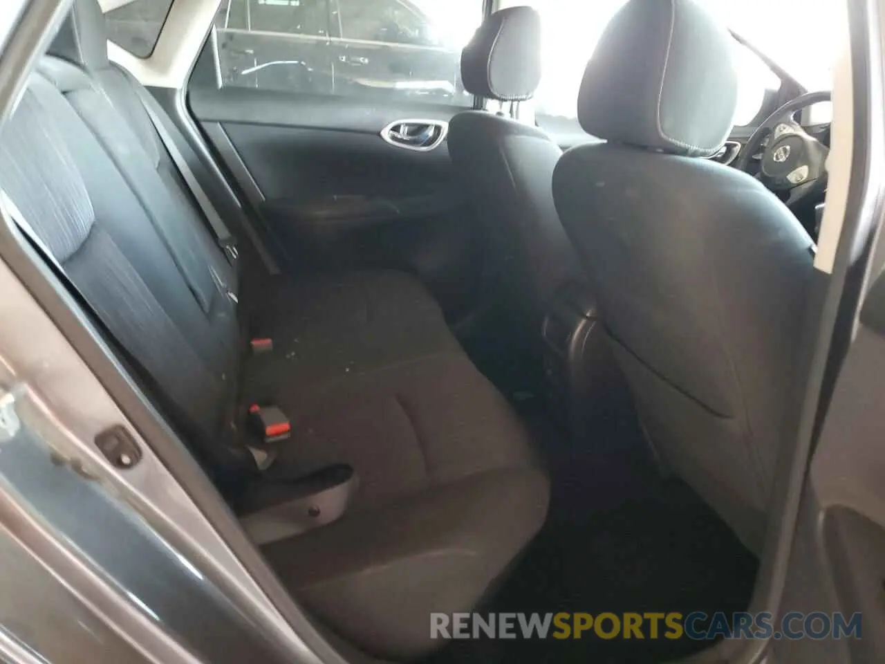 10 Фотография поврежденного автомобиля 3N1AB7AP7KY452784 NISSAN SENTRA 2019