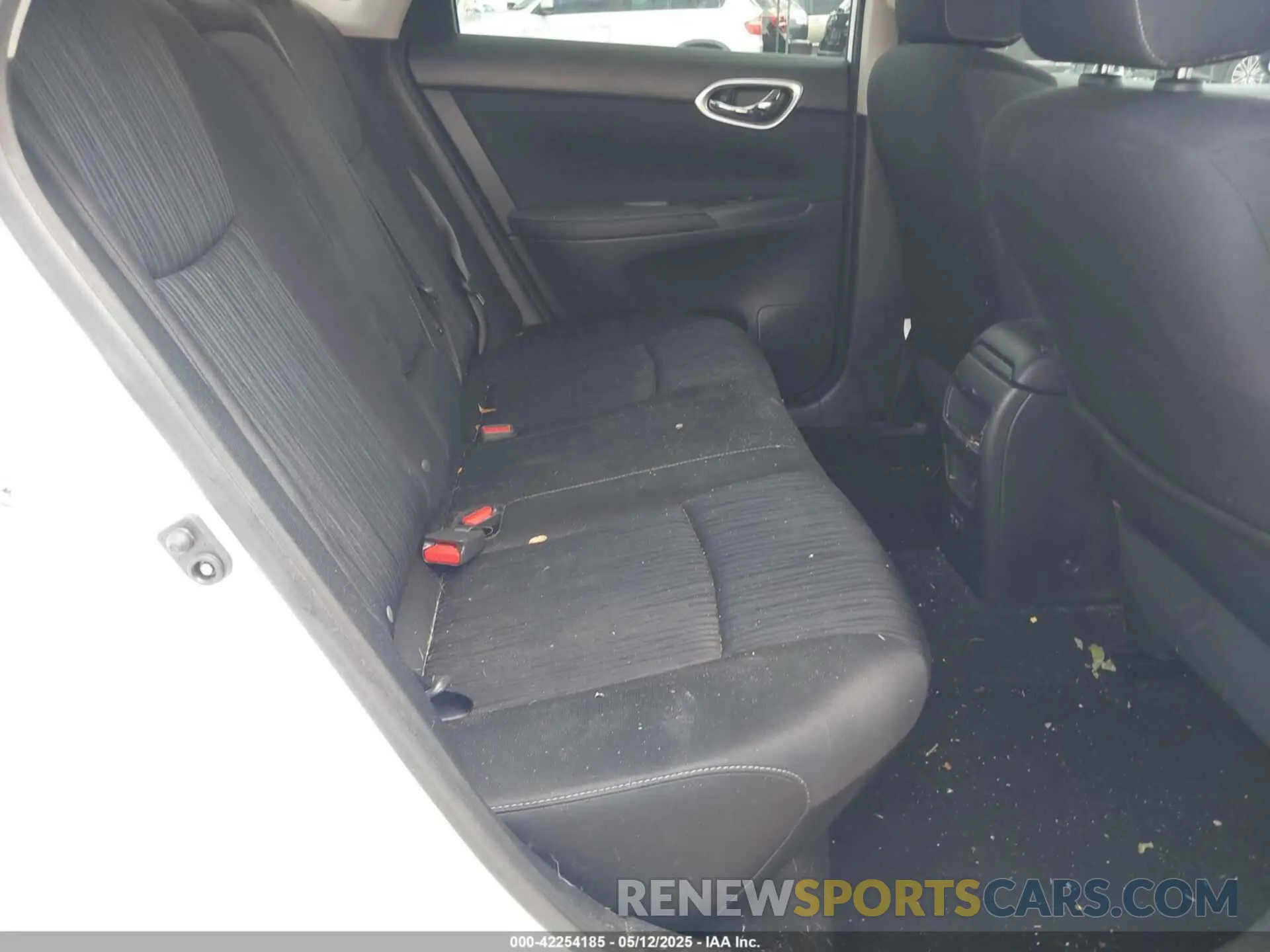 8 Photograph of a damaged car 3N1AB7AP8KY225975 NISSAN SENTRA 2019