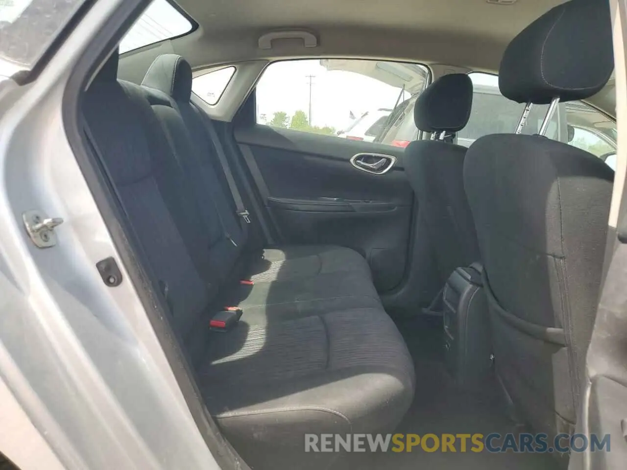 10 Фотография поврежденного автомобиля 3N1AB7AP8KY309049 NISSAN SENTRA 2019