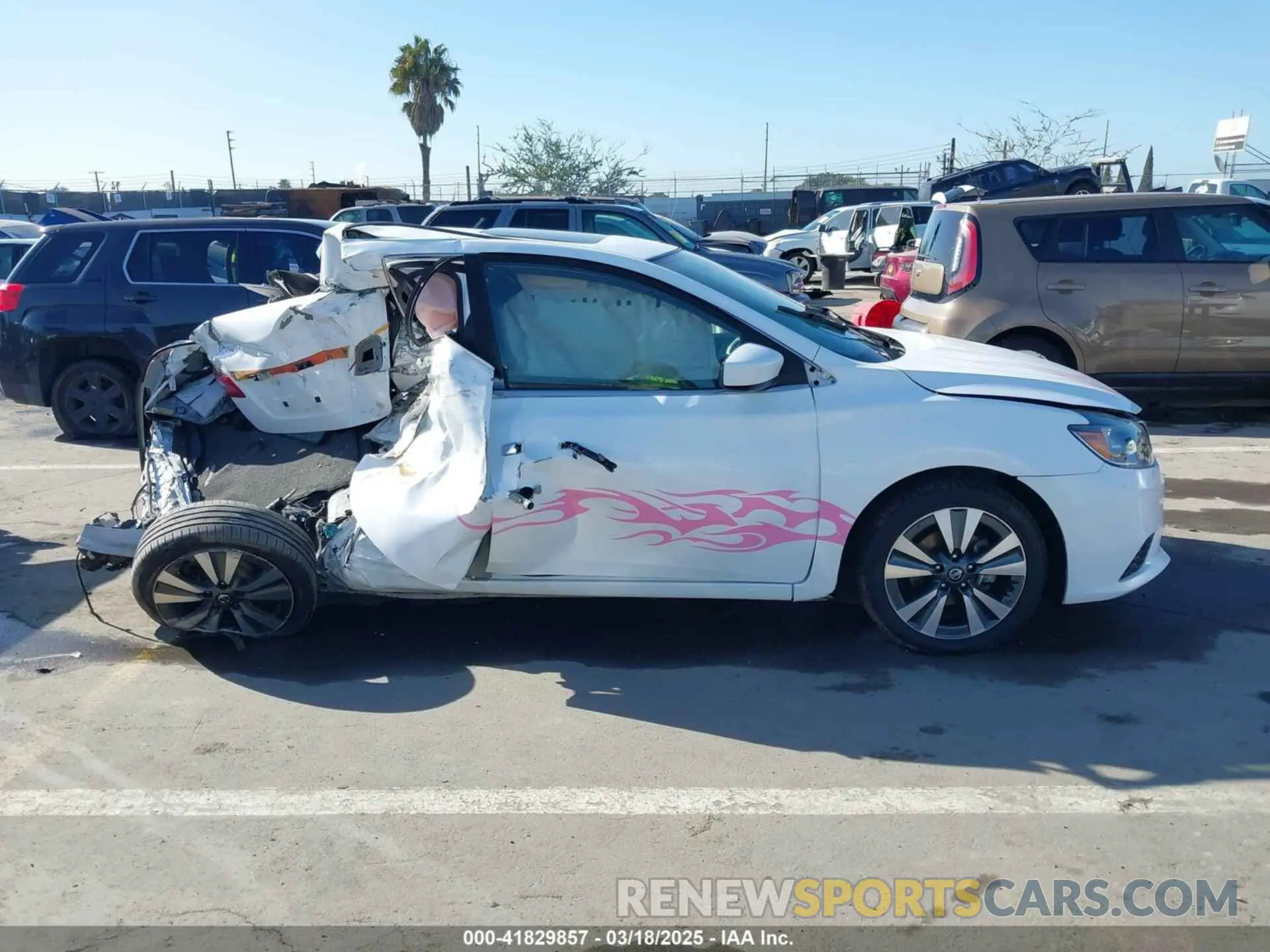 13 Фотография поврежденного автомобиля 3N1AB7AP8KY351365 NISSAN SENTRA 2019