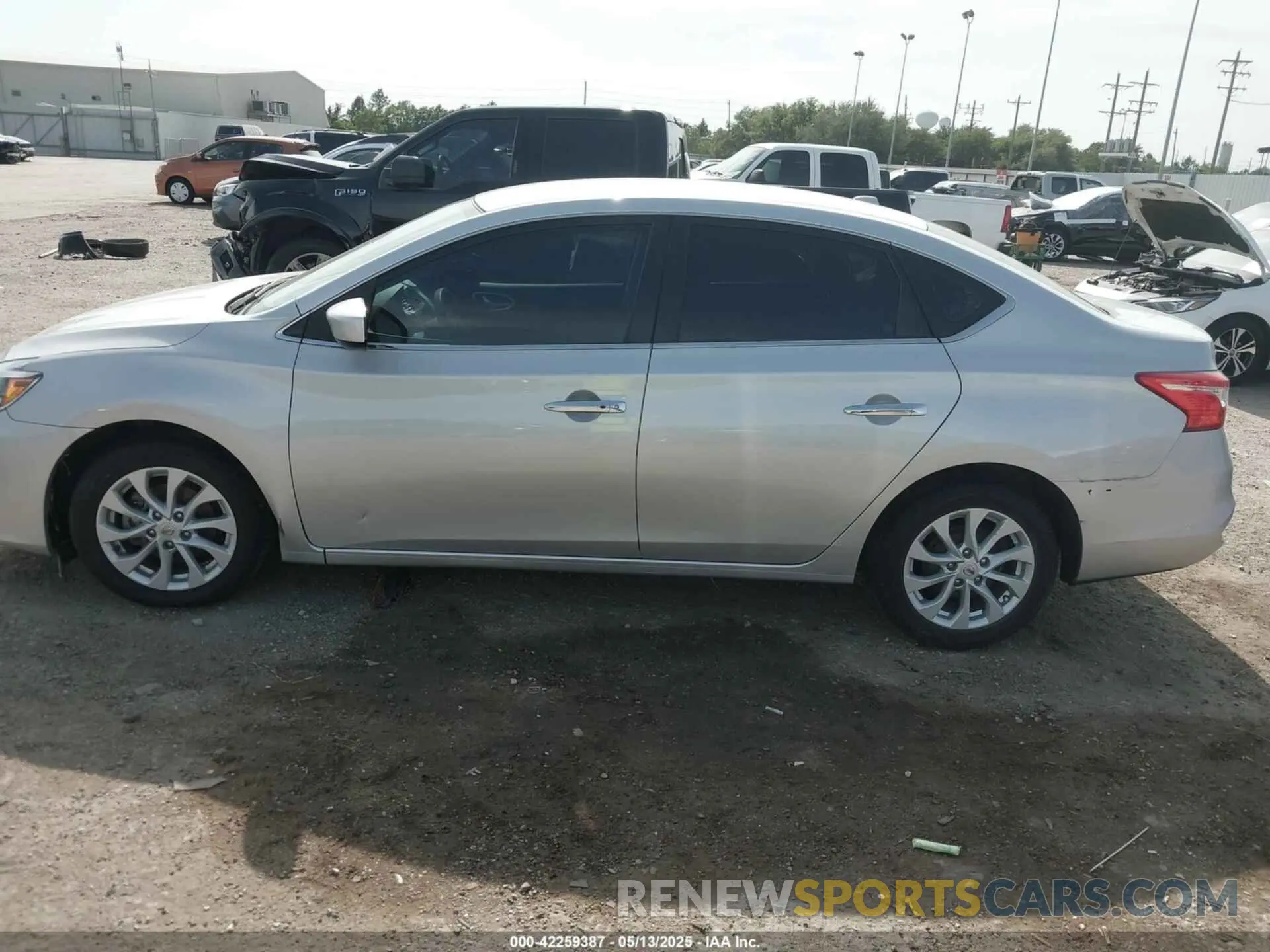 14 Фотография поврежденного автомобиля 3N1AB7AP8KY393499 NISSAN SENTRA 2019