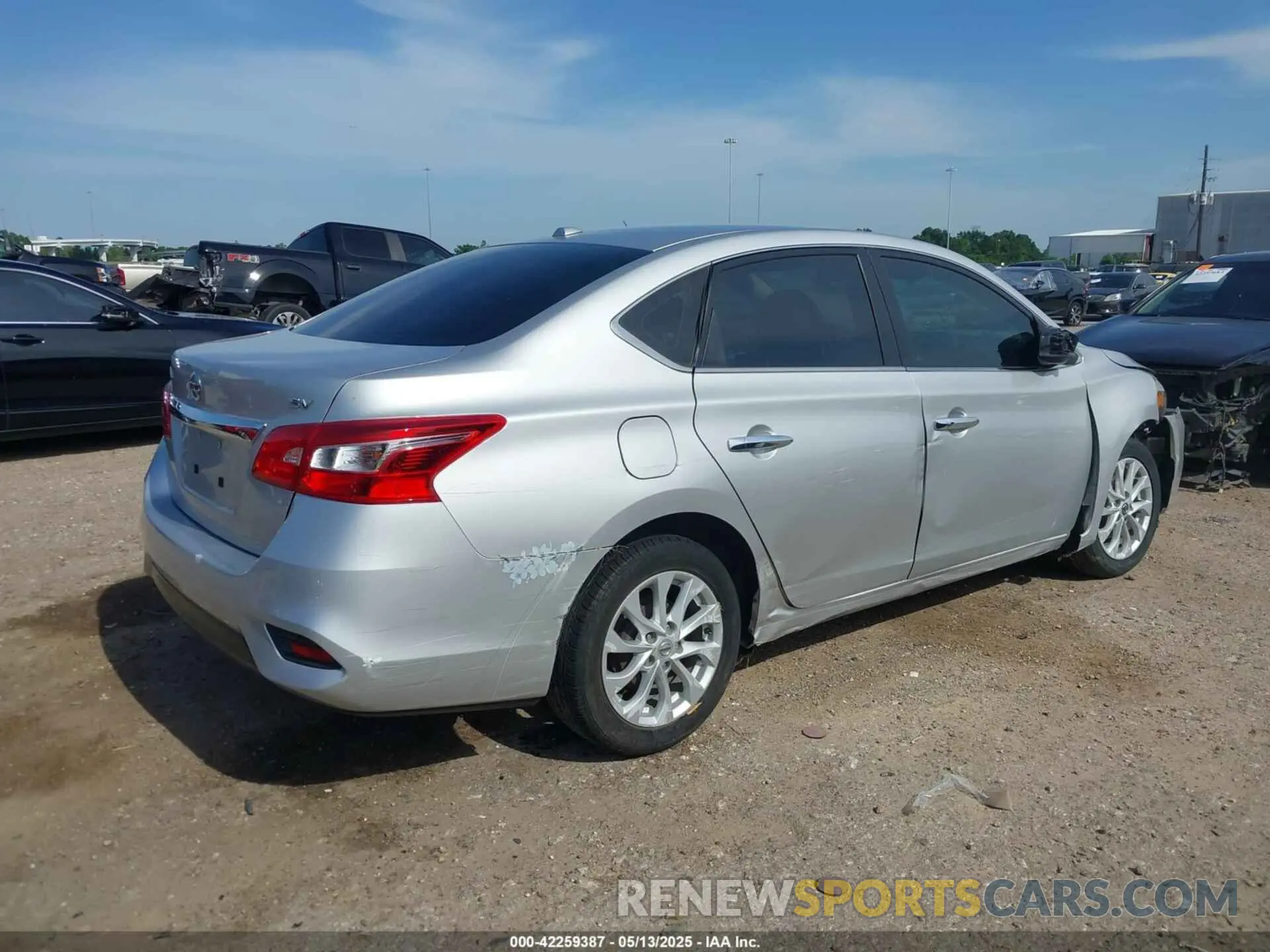 4 Фотография поврежденного автомобиля 3N1AB7AP8KY393499 NISSAN SENTRA 2019