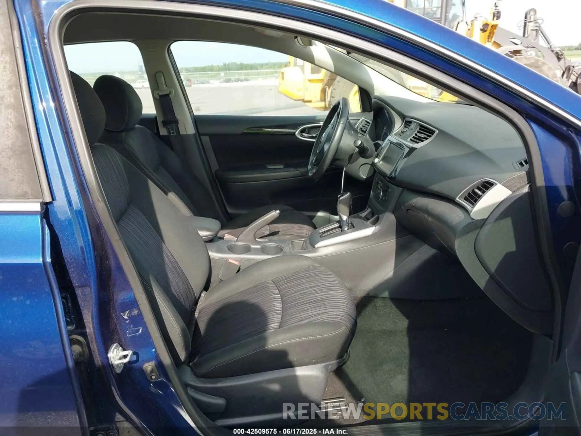 5 Photograph of a damaged car 3N1AB7AP8KY448453 NISSAN SENTRA 2019