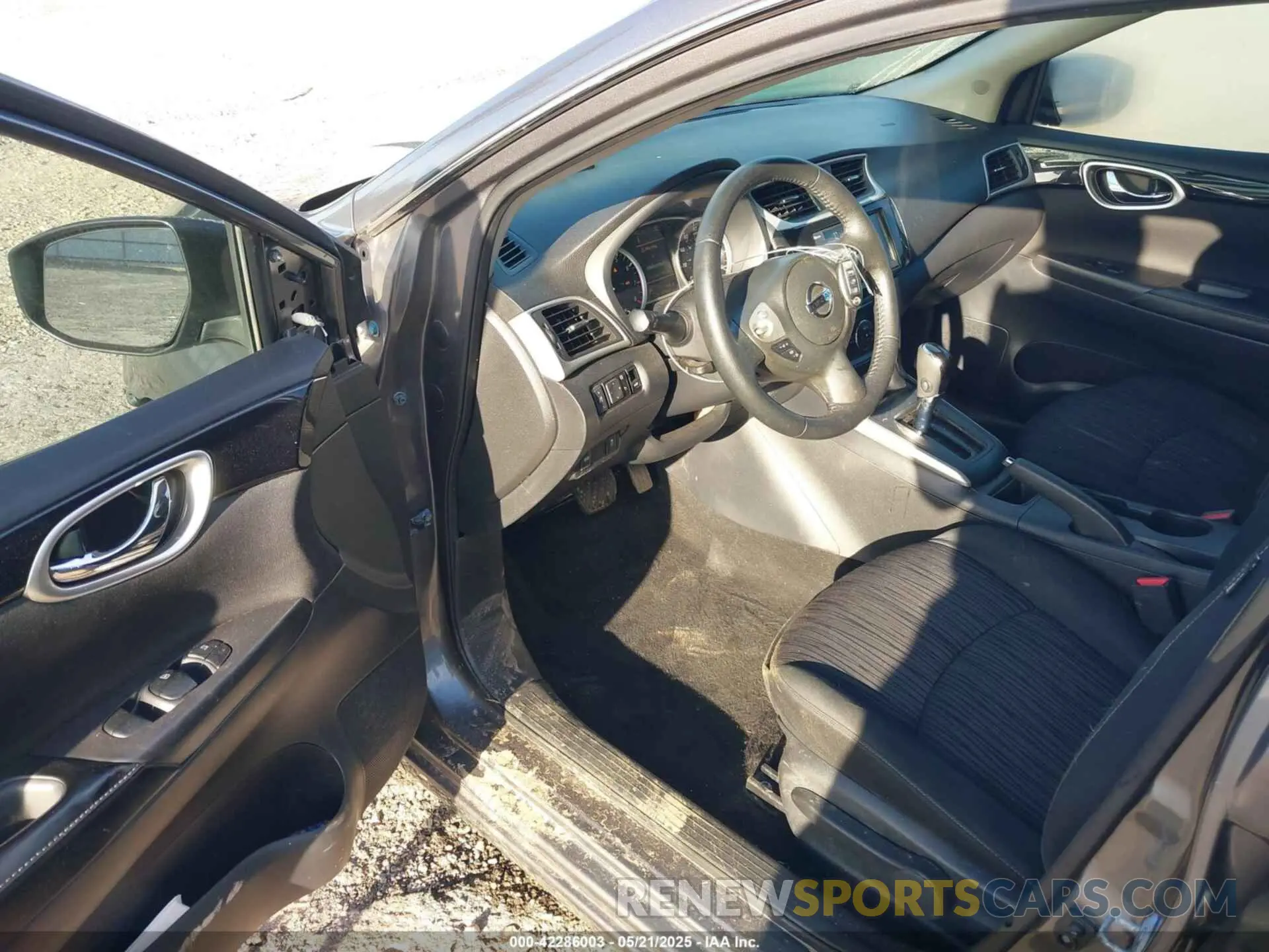 21 Photograph of a damaged car 3N1AB7AP9KL627257 NISSAN SENTRA 2019