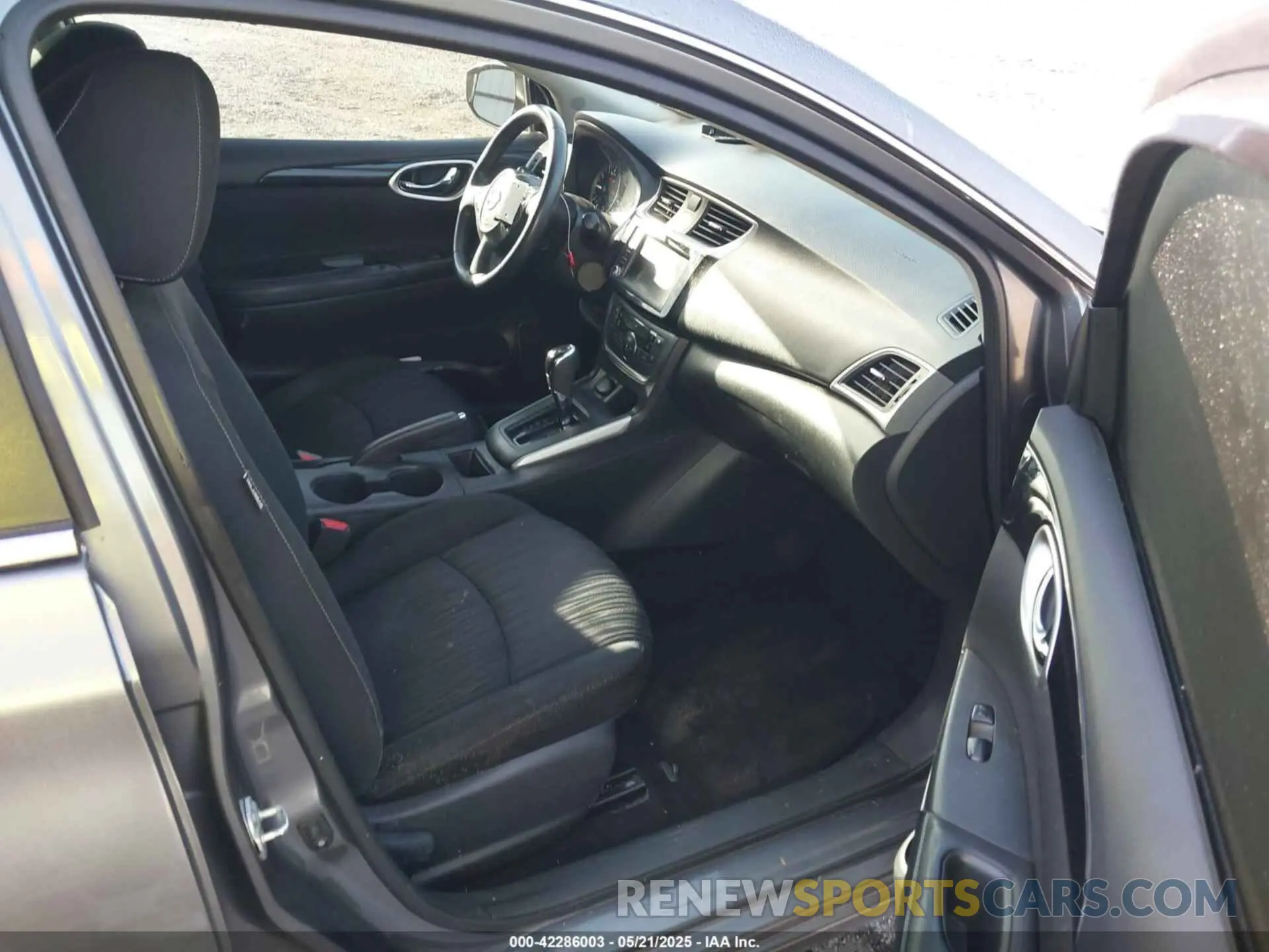 5 Photograph of a damaged car 3N1AB7AP9KL627257 NISSAN SENTRA 2019