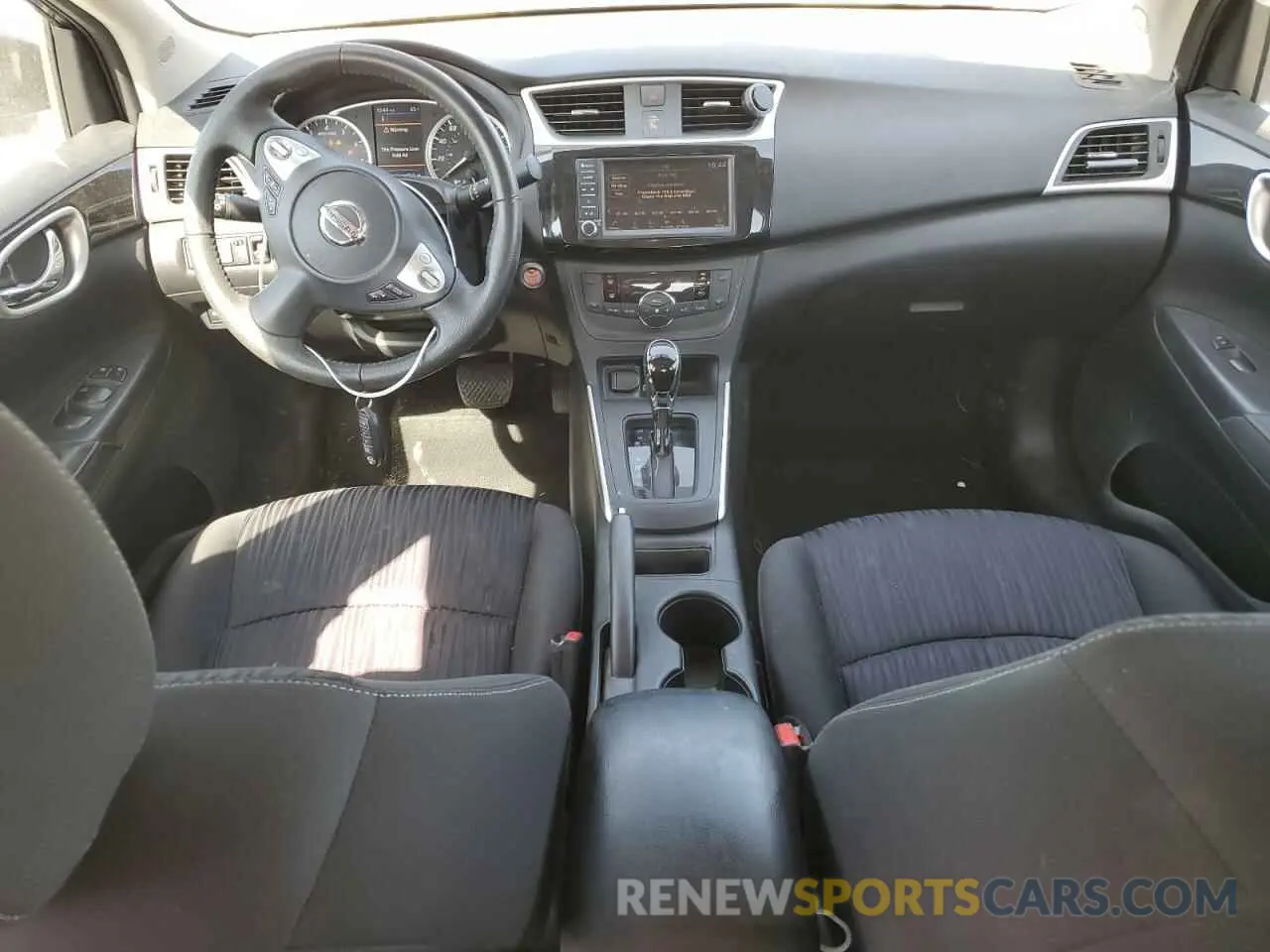 8 Фотография поврежденного автомобиля 3N1AB7AP9KY230263 NISSAN SENTRA 2019