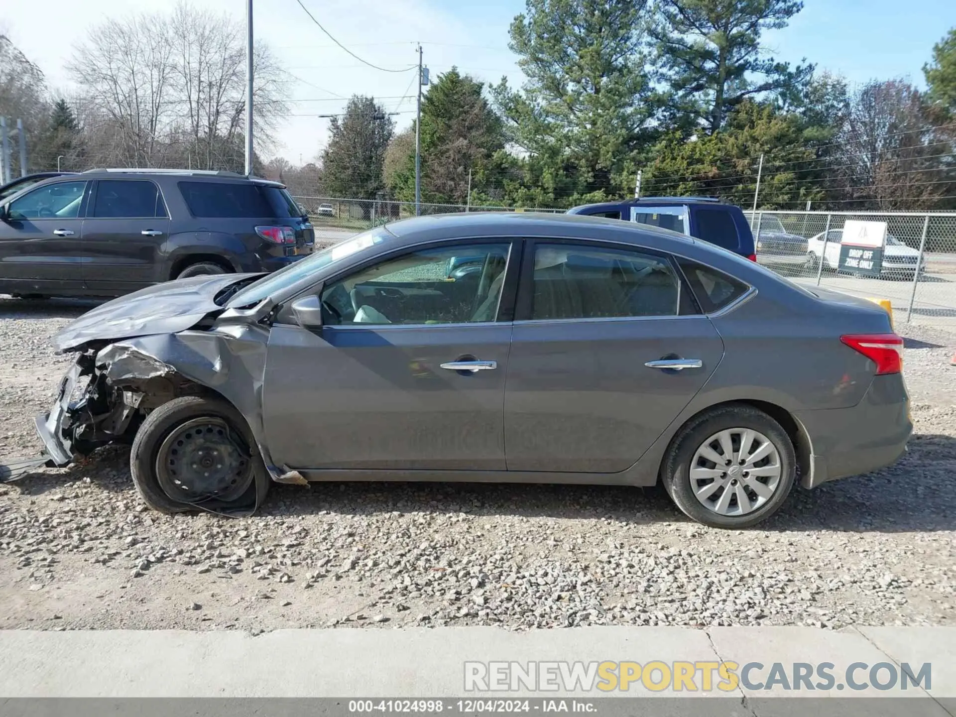 14 Фотография поврежденного автомобиля 3N1AB7AP9KY245961 NISSAN SENTRA 2019