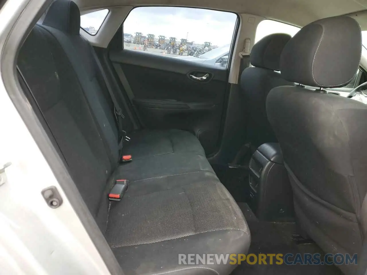 10 Фотография поврежденного автомобиля 3N1AB7AP9KY253753 NISSAN SENTRA 2019