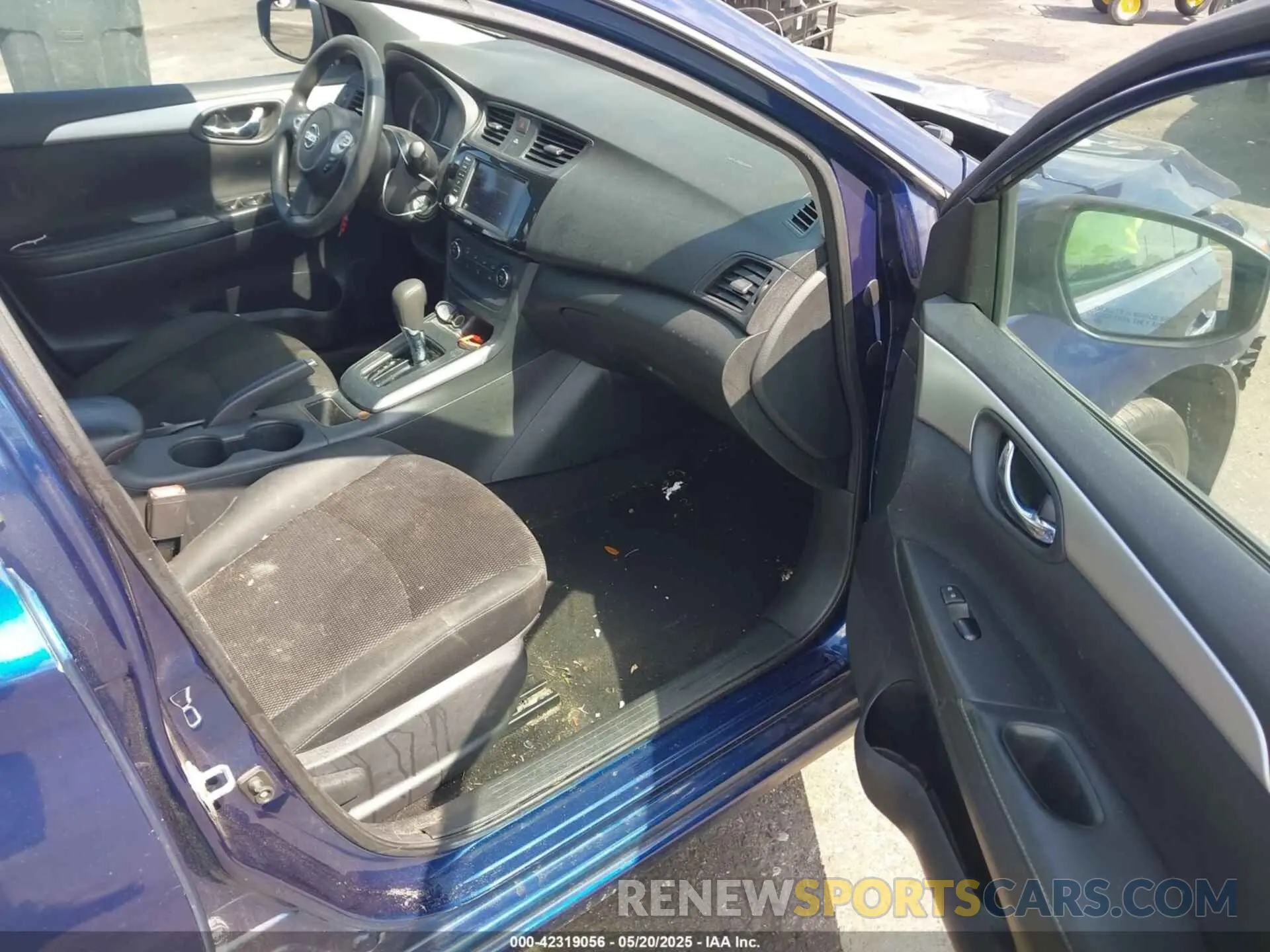 5 Photograph of a damaged car 3N1AB7AP9KY261934 NISSAN SENTRA 2019