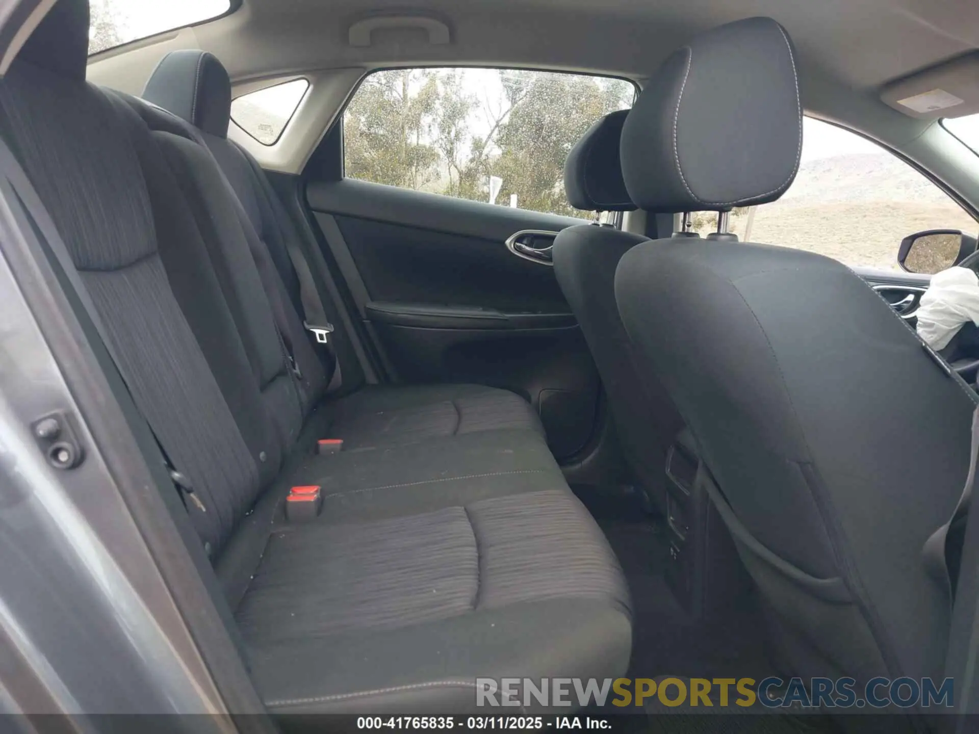 8 Фотография поврежденного автомобиля 3N1AB7AP9KY336504 NISSAN SENTRA 2019