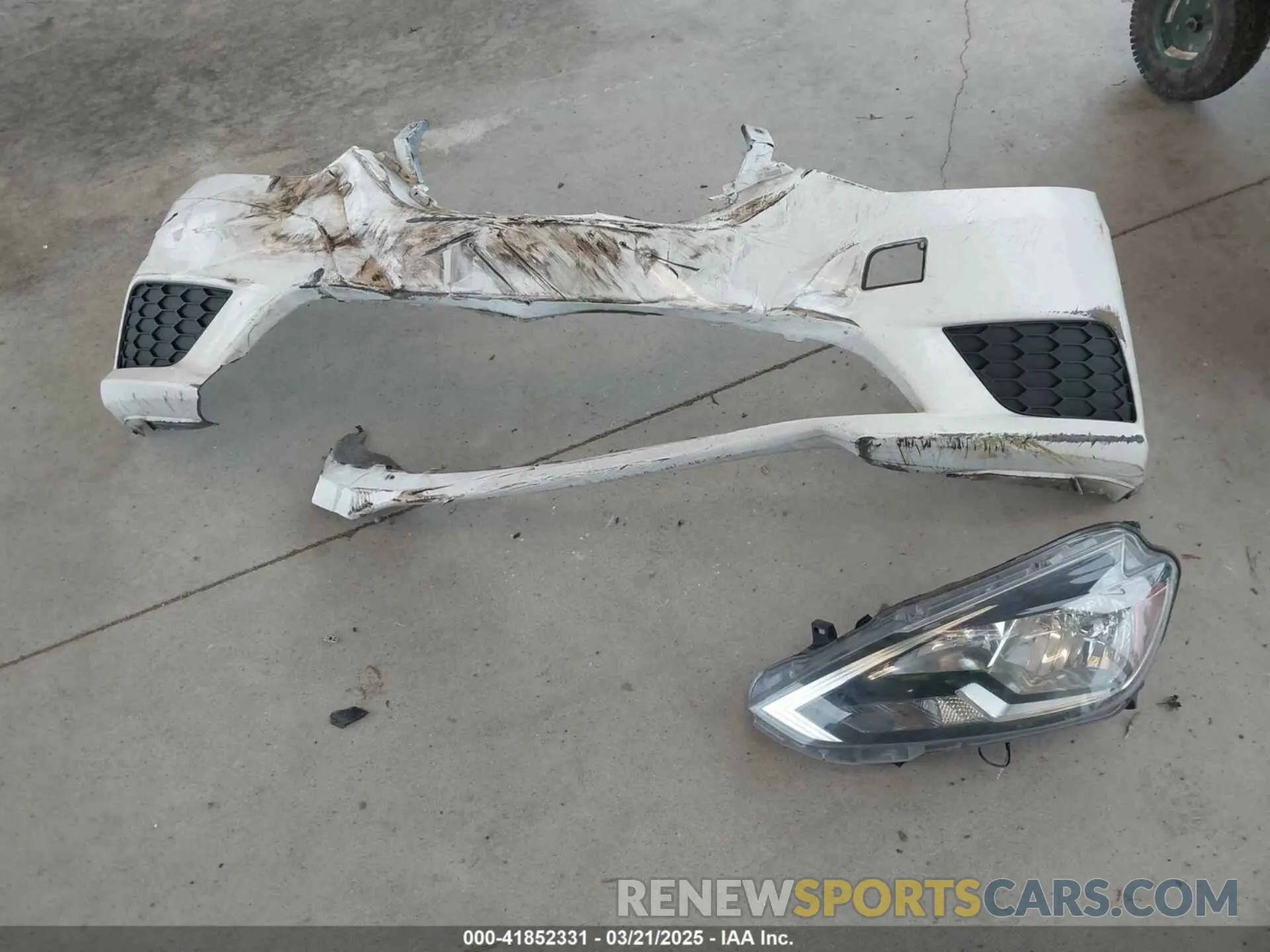 12 Photograph of a damaged car 3N1AB7AP9KY371589 NISSAN SENTRA 2019