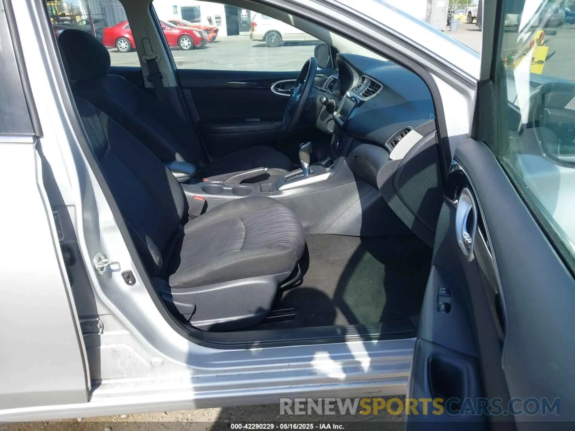 5 Photograph of a damaged car 3N1AB7AP9KY407779 NISSAN SENTRA 2019