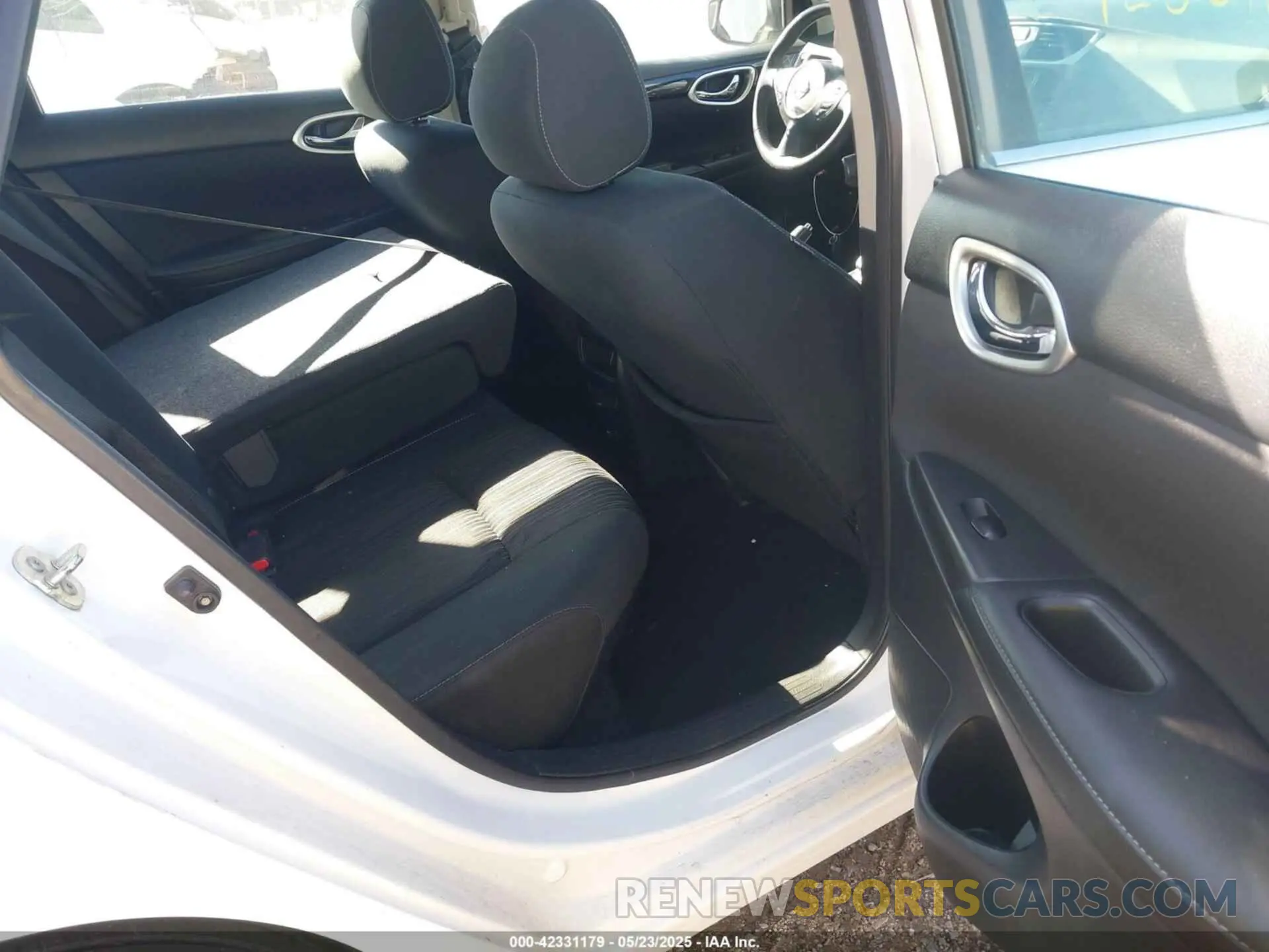 8 Photograph of a damaged car 3N1AB7AP9KY420452 NISSAN SENTRA 2019