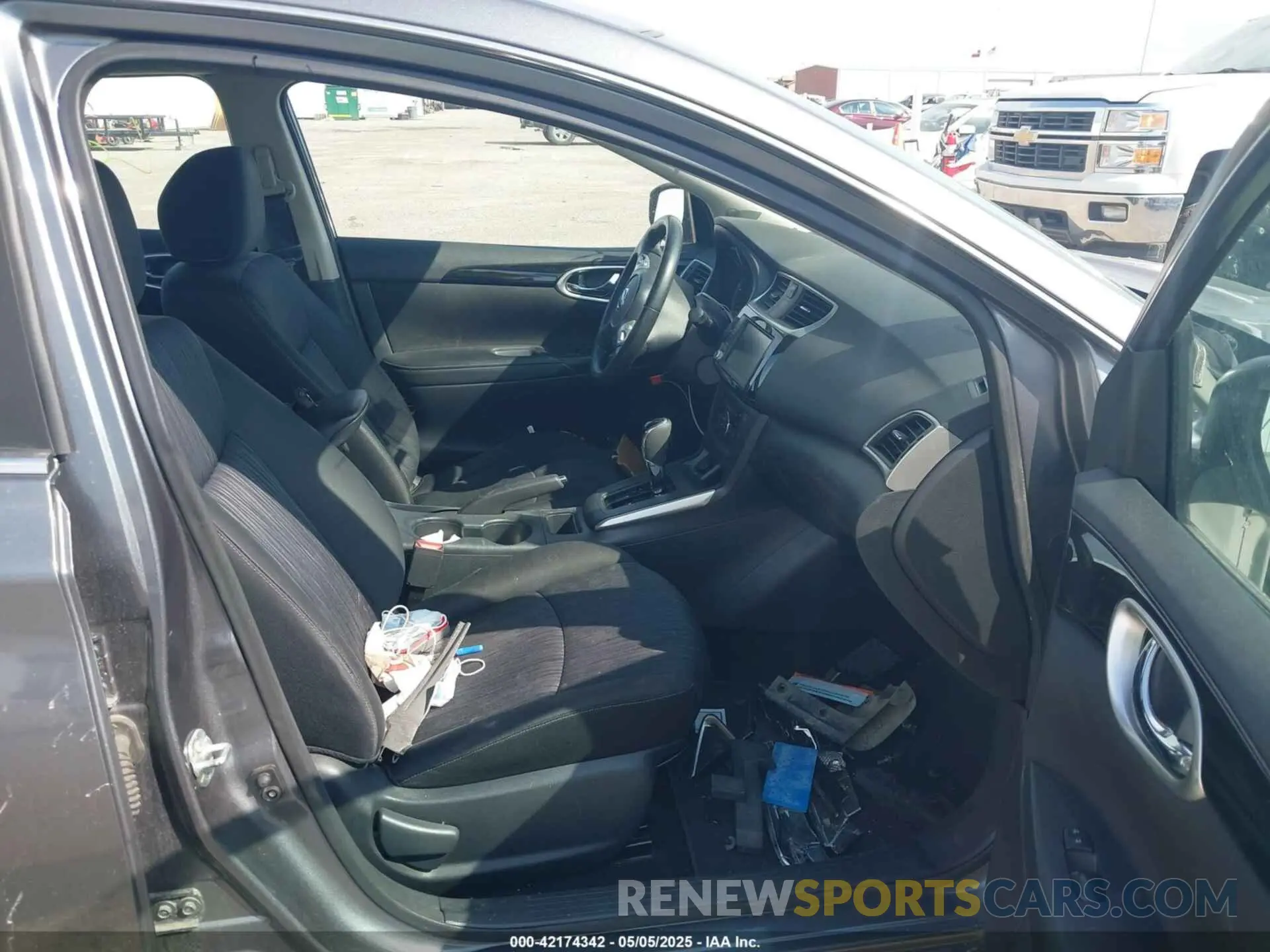 5 Photograph of a damaged car 3N1AB7APXKL607003 NISSAN SENTRA 2019