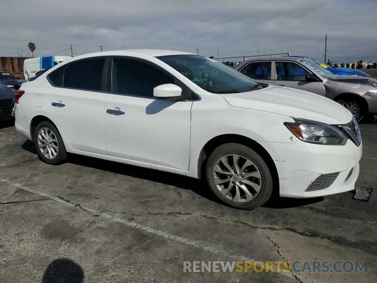 4 Photograph of a damaged car 3N1AB7APXKL612654 NISSAN SENTRA 2019