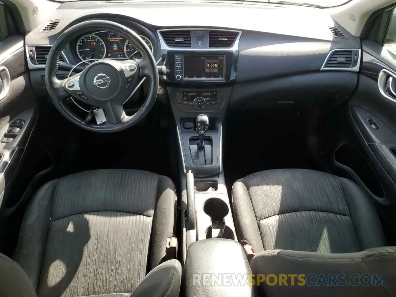 8 Photograph of a damaged car 3N1AB7APXKL612654 NISSAN SENTRA 2019