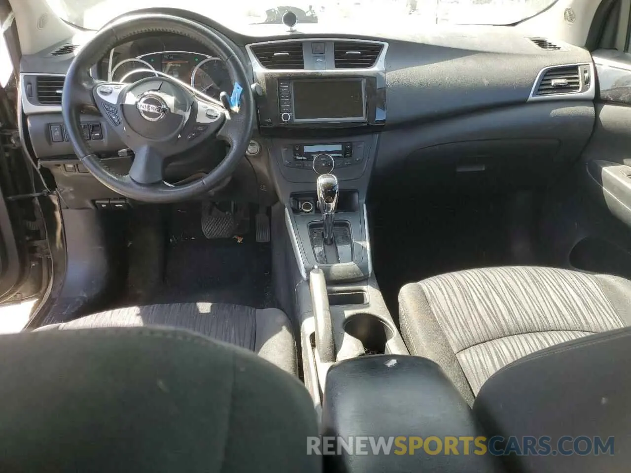 8 Photograph of a damaged car 3N1AB7APXKL625582 NISSAN SENTRA 2019