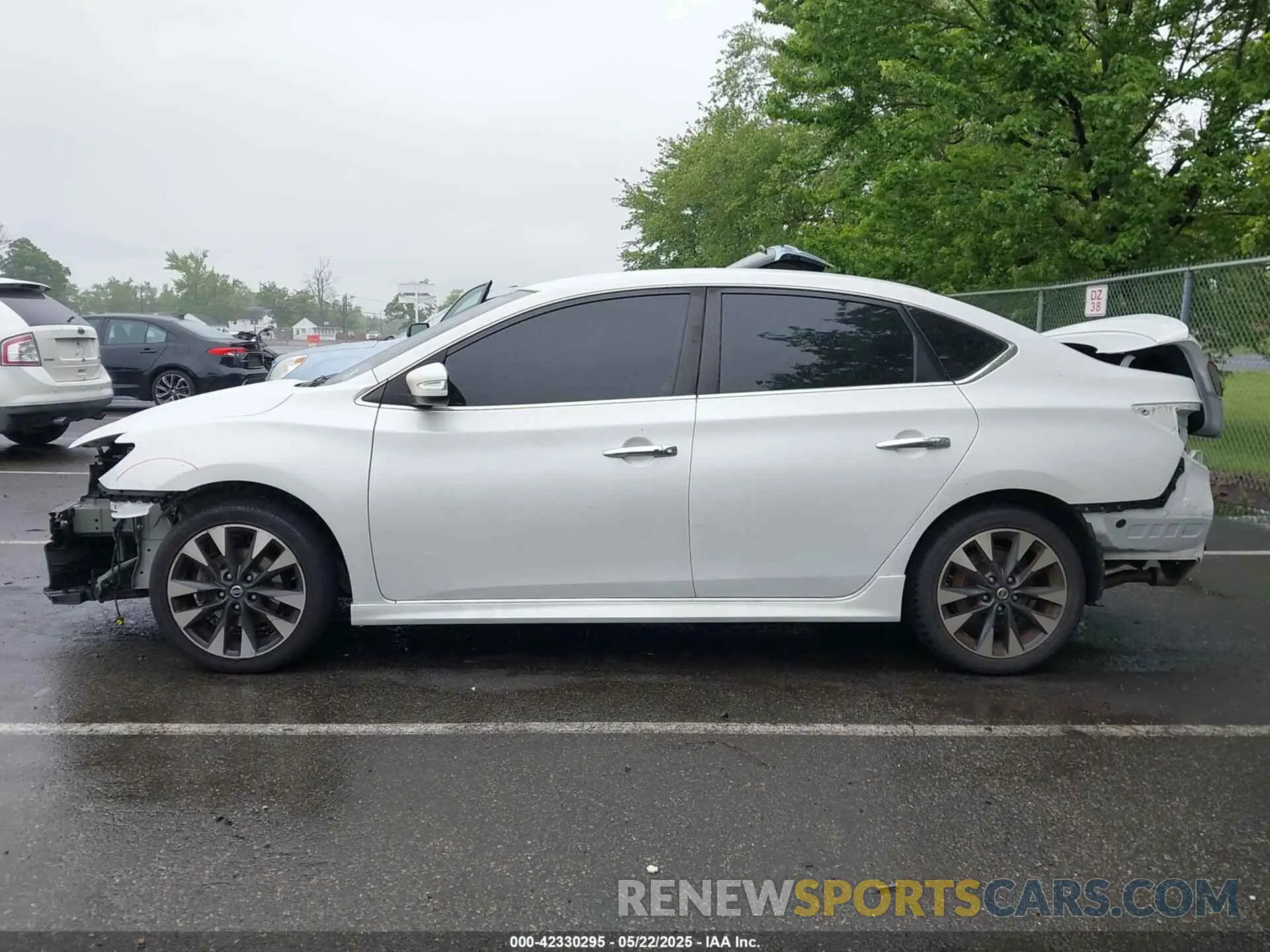 14 Photograph of a damaged car 3N1AB7APXKY205999 NISSAN SENTRA 2019