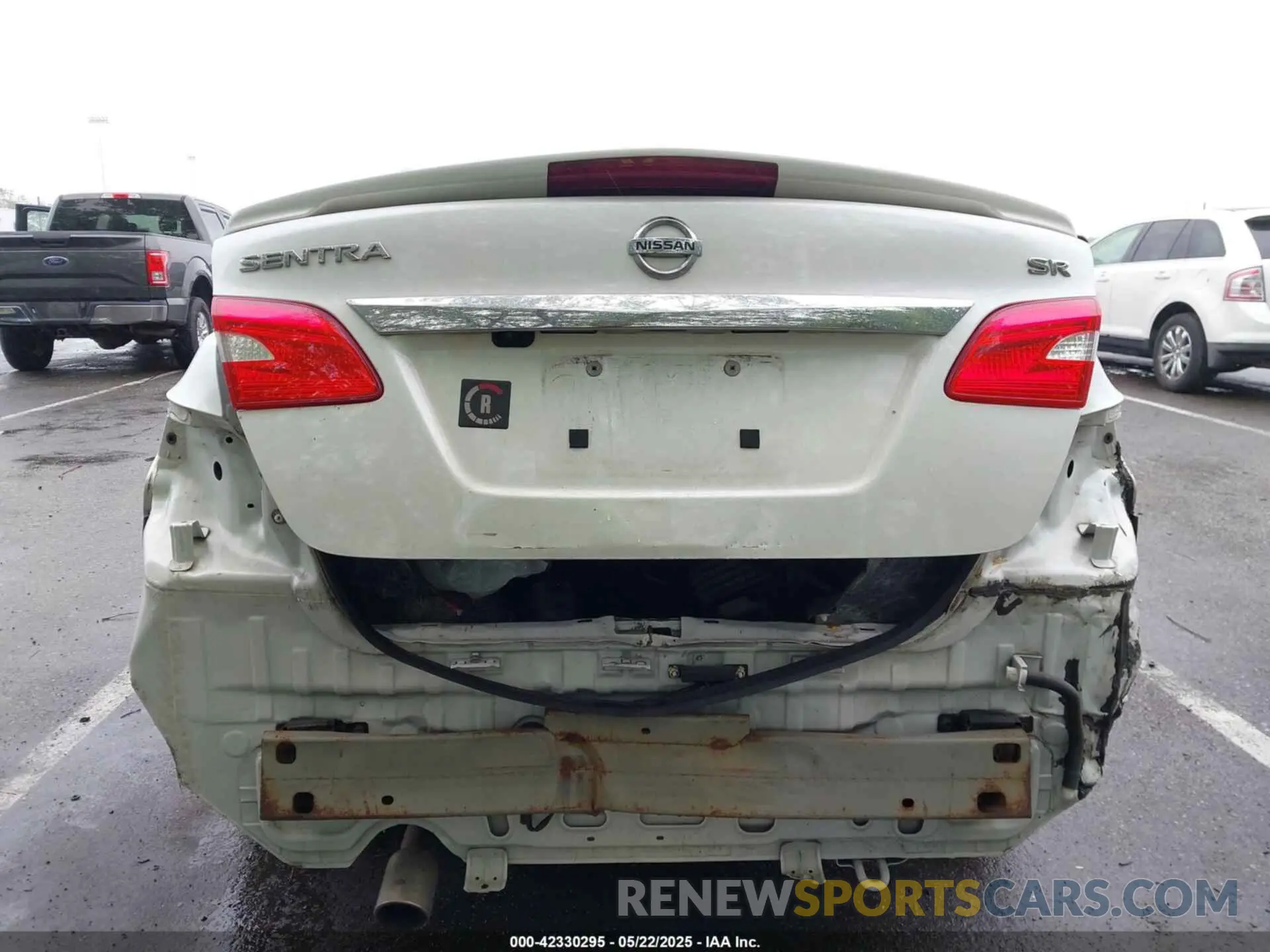 16 Photograph of a damaged car 3N1AB7APXKY205999 NISSAN SENTRA 2019