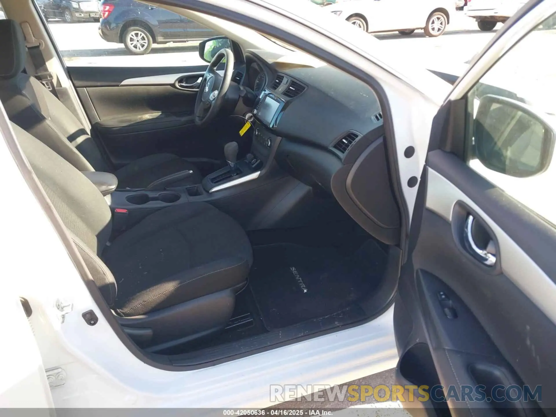 5 Photograph of a damaged car 3N1AB7APXKY216503 NISSAN SENTRA 2019