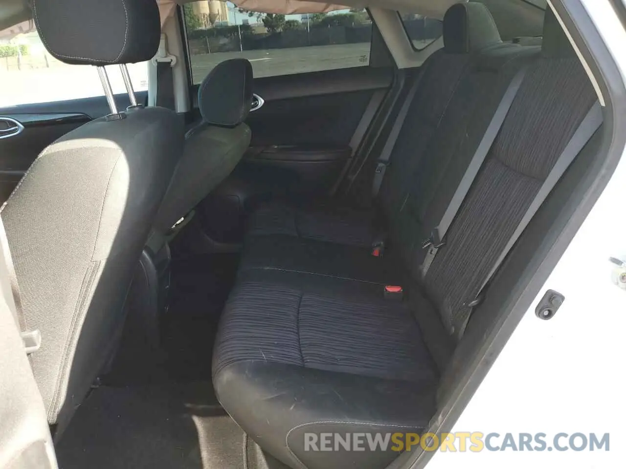 10 Photograph of a damaged car 3N1AB7APXKY349178 NISSAN SENTRA 2019