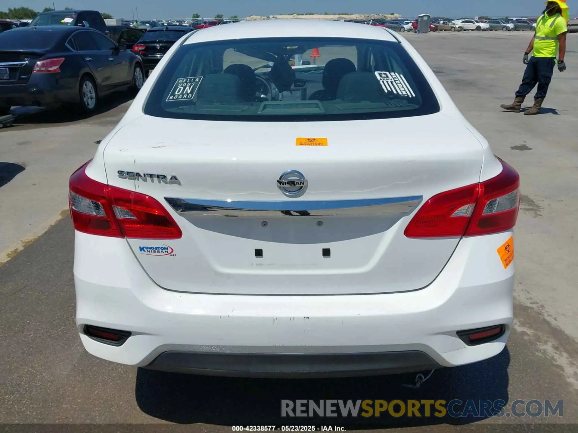 16 Photograph of a damaged car 3N1AB7APXKY457008 NISSAN SENTRA 2019