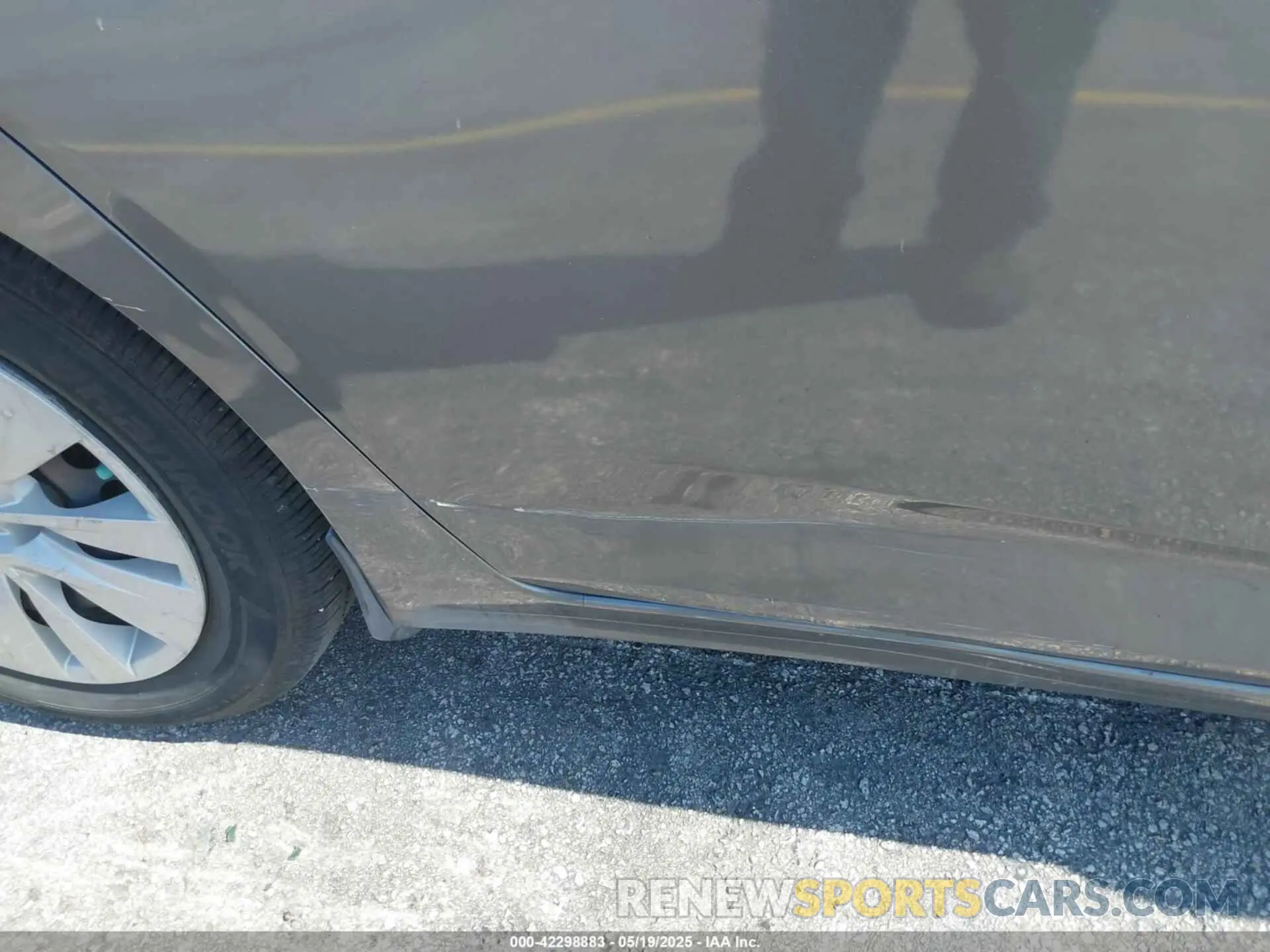 18 Photograph of a damaged car 3N1AB8BV6LY290330 NISSAN SENTRA 2020