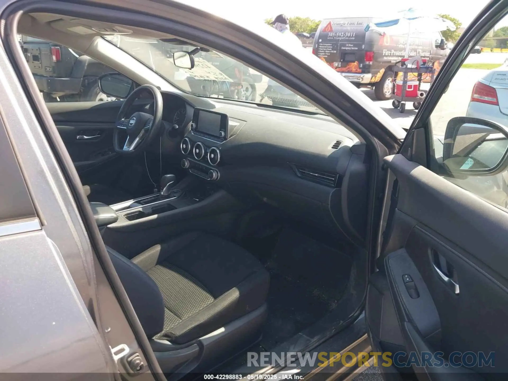 5 Photograph of a damaged car 3N1AB8BV6LY290330 NISSAN SENTRA 2020