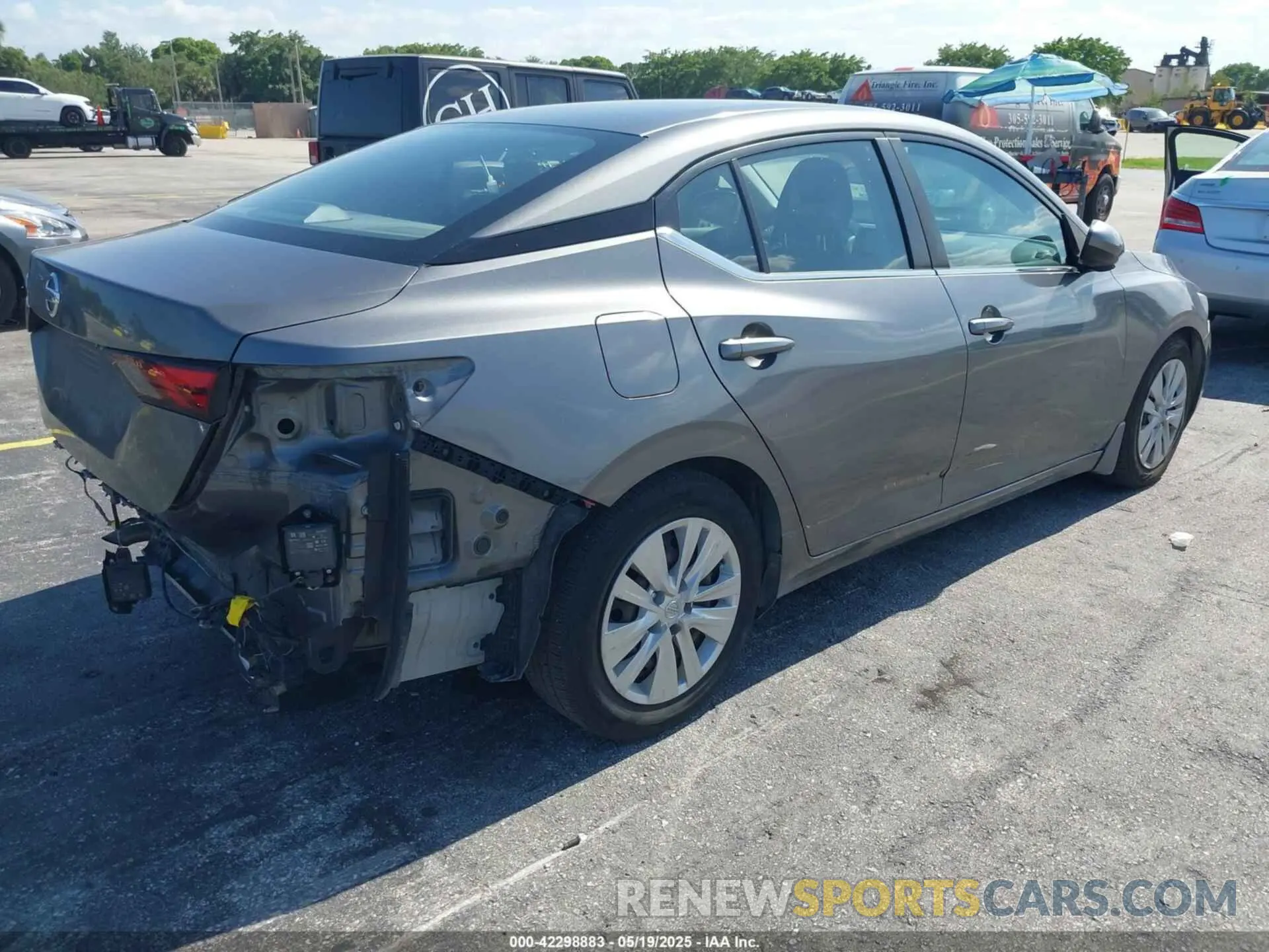 6 Photograph of a damaged car 3N1AB8BV6LY290330 NISSAN SENTRA 2020