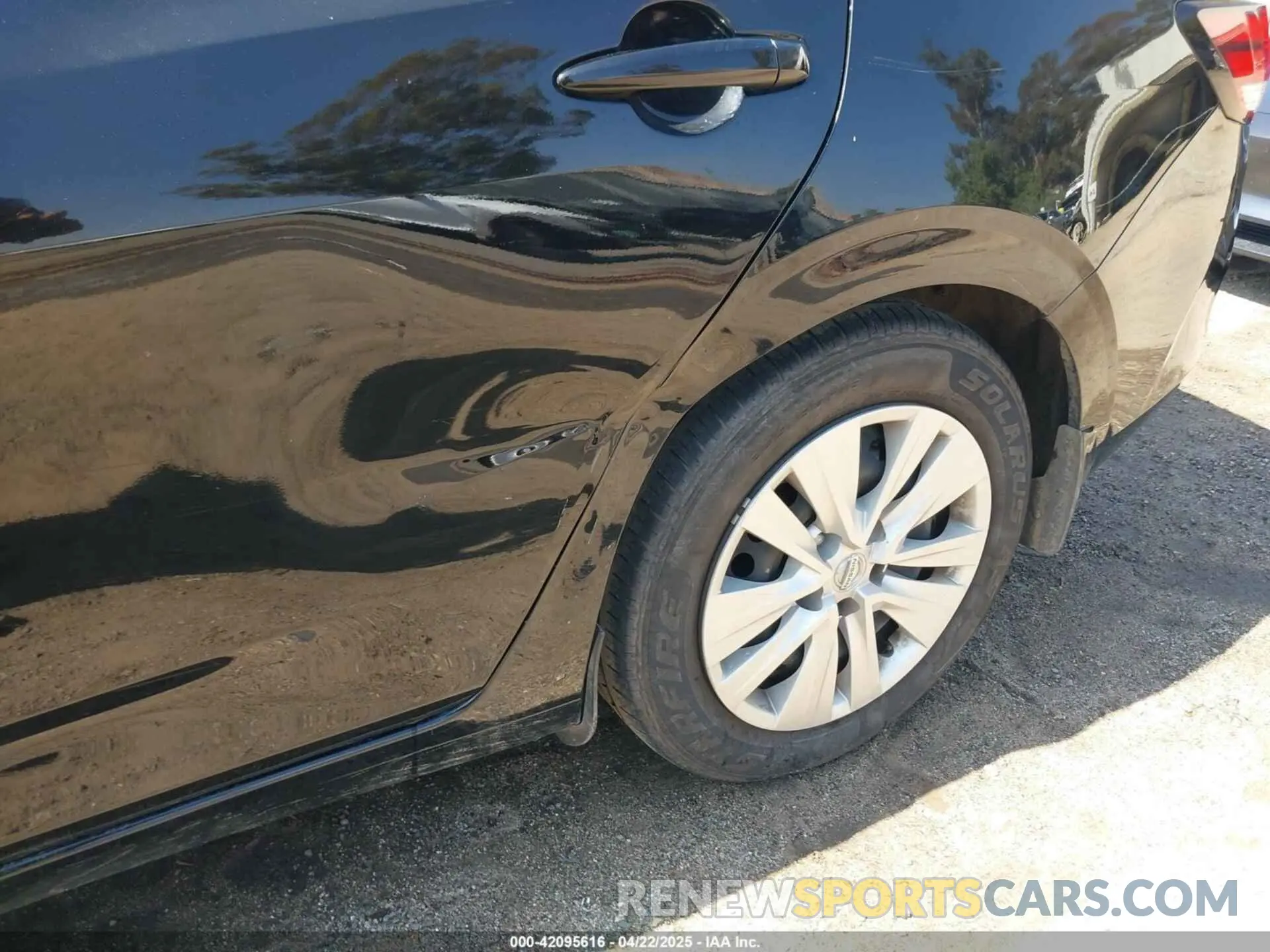 19 Photograph of a damaged car 3N1AB8BVXLY228512 NISSAN SENTRA 2020