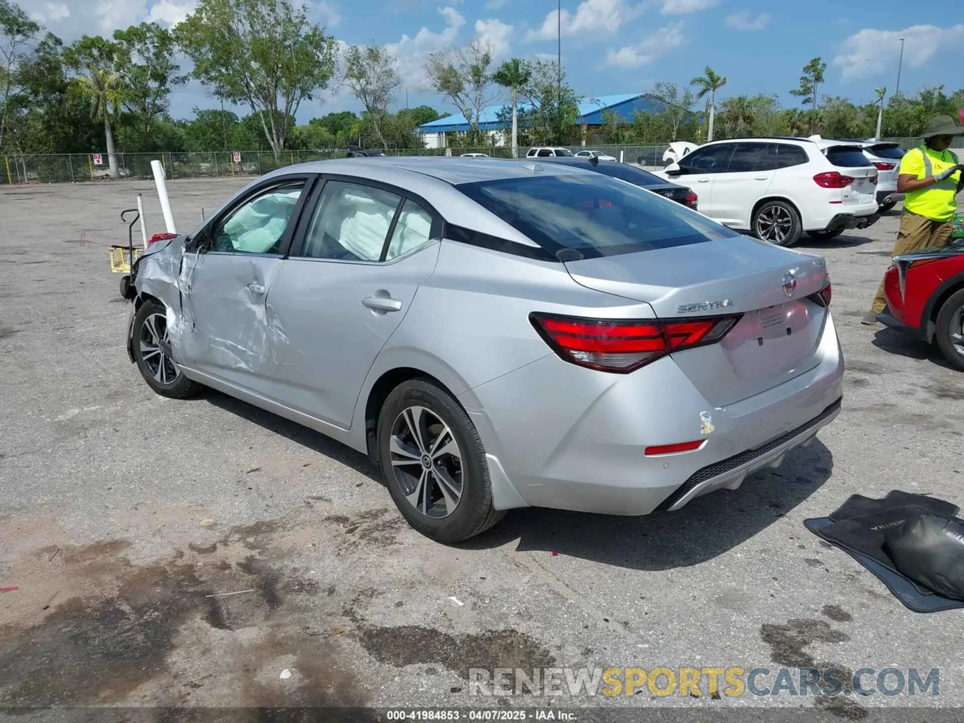 3 Фотография поврежденного автомобиля 3N1AB8CV2LY256335 NISSAN SENTRA 2020