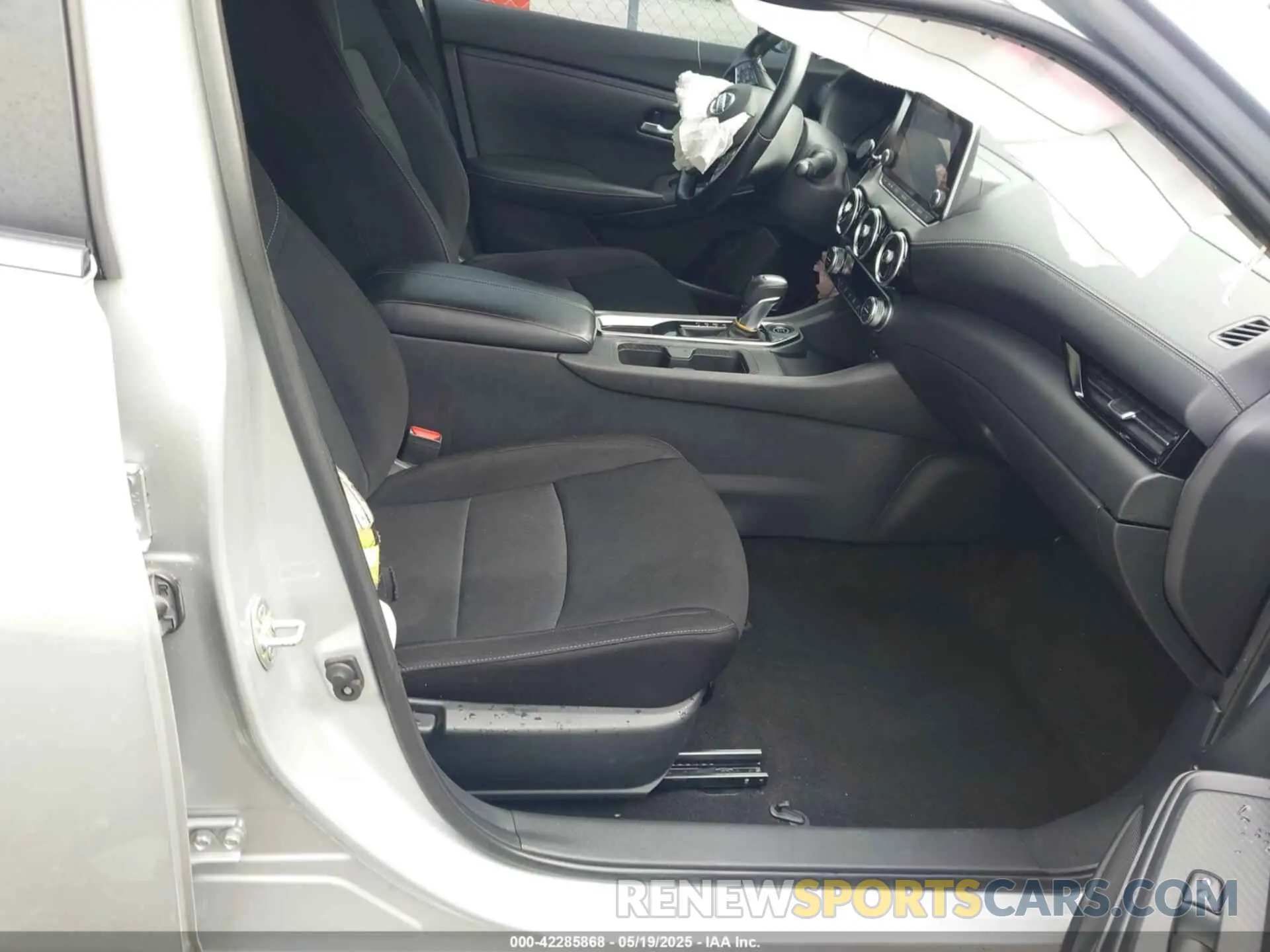 5 Photograph of a damaged car 3N1AB8CV3LY262631 NISSAN SENTRA 2020