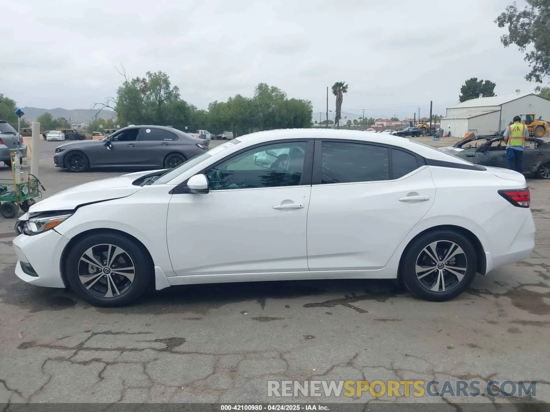 14 Photograph of a damaged car 3N1AB8CV5LY279916 NISSAN SENTRA 2020