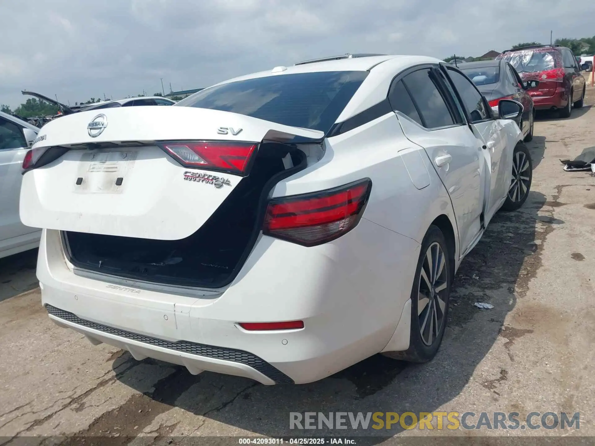 4 Photograph of a damaged car 3N1AB8CV5LY312543 NISSAN SENTRA 2020