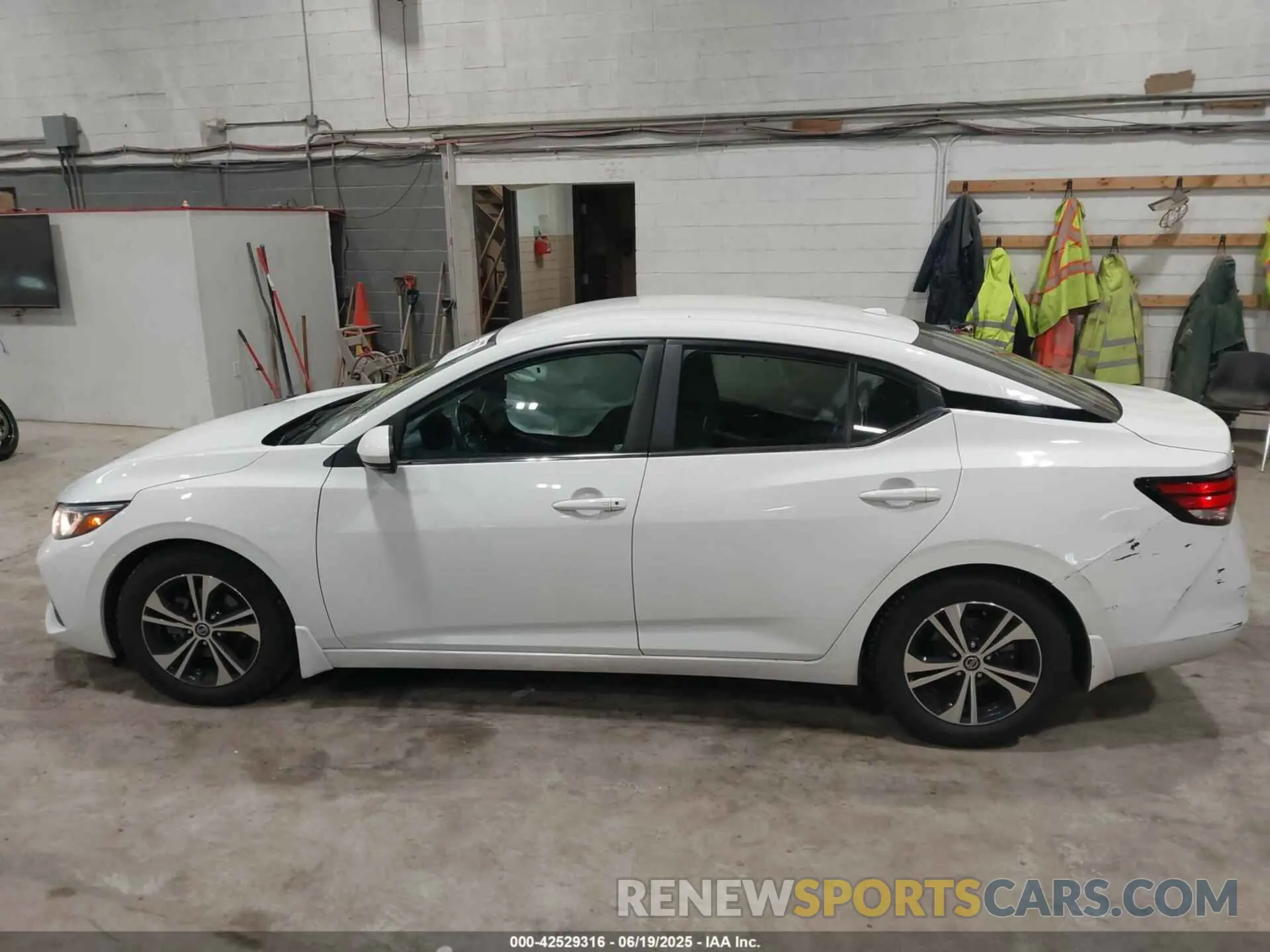 14 Photograph of a damaged car 3N1AB8CV7LY286351 NISSAN SENTRA 2020