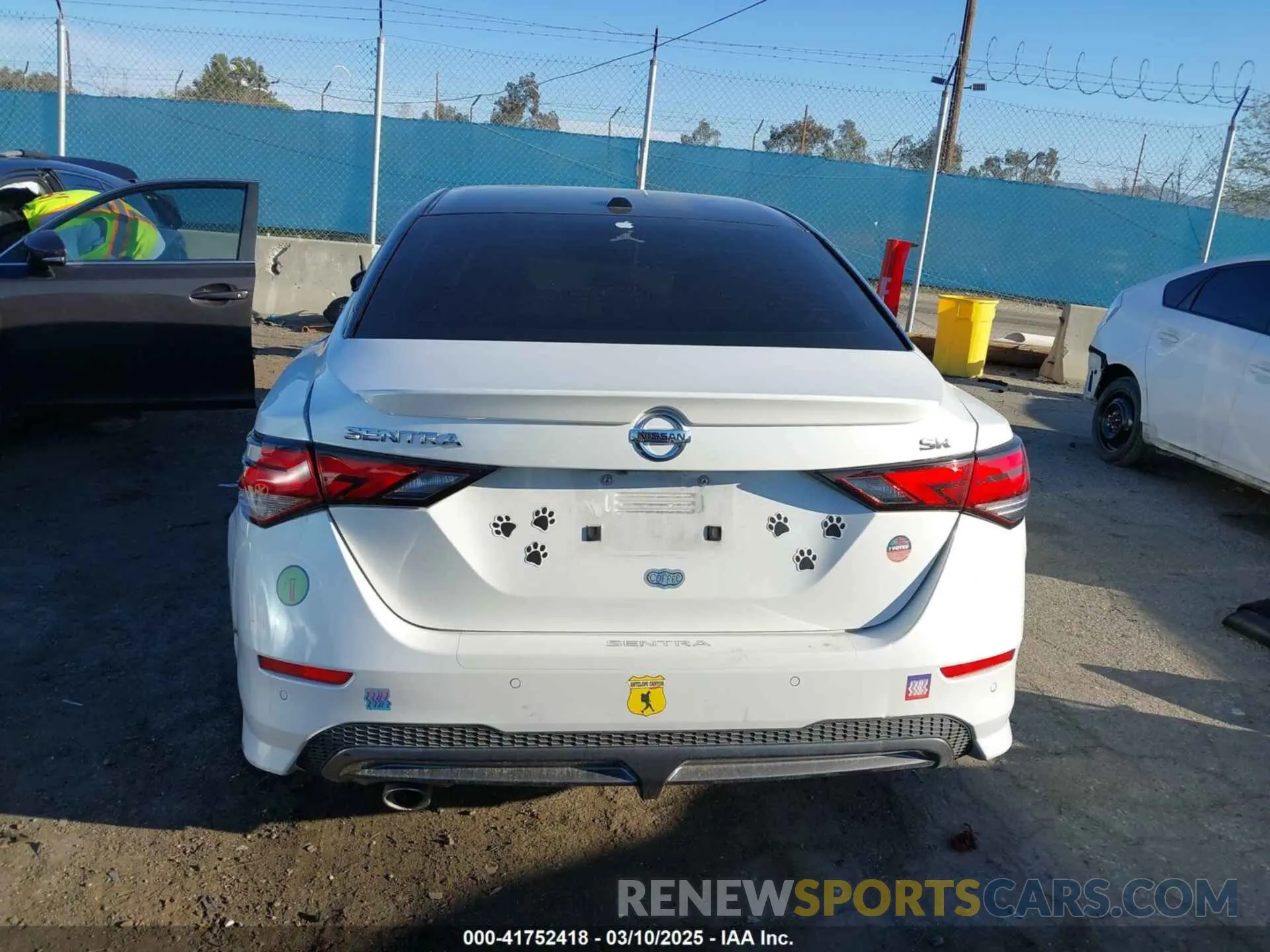 16 Photograph of a damaged car 3N1AB8DV0LY261421 NISSAN SENTRA 2020