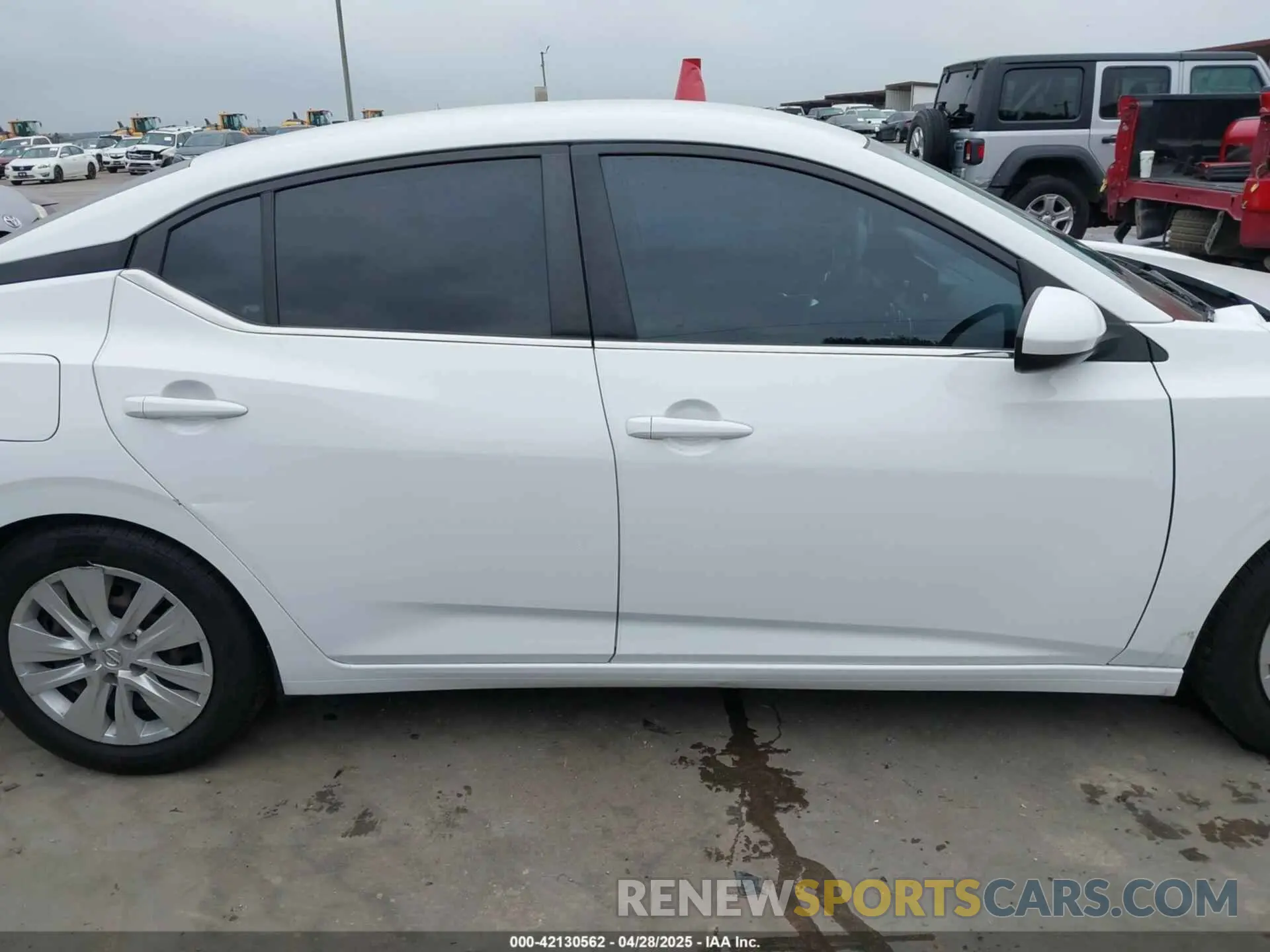 14 Photograph of a damaged car 3N1AB8BV7MY230137 NISSAN SENTRA 2021
