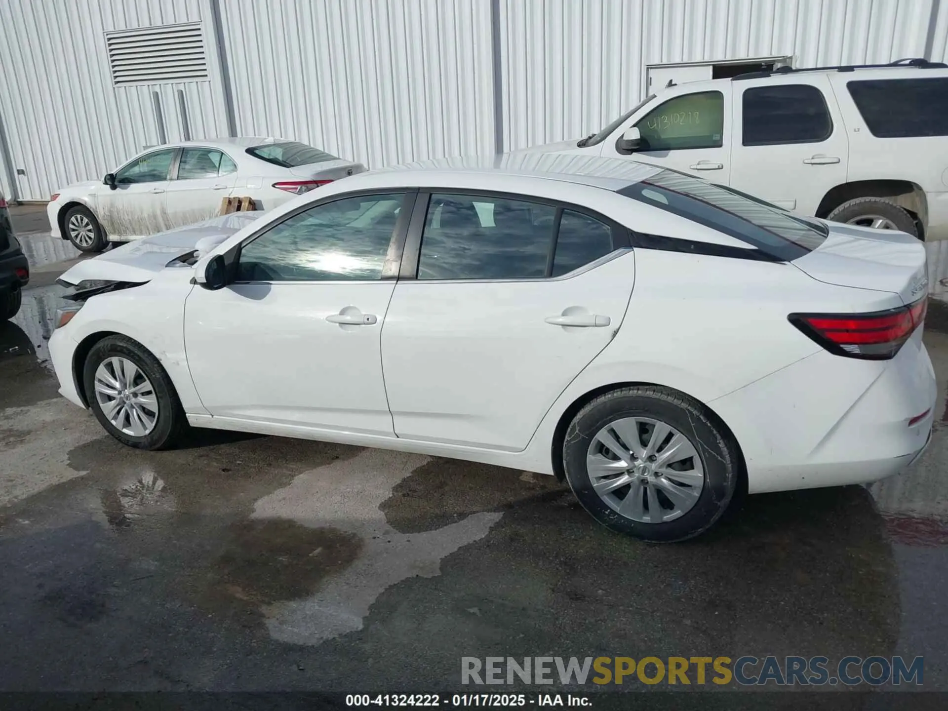 13 Photograph of a damaged car 3N1AB8BV0NY252854 NISSAN SENTRA 2022