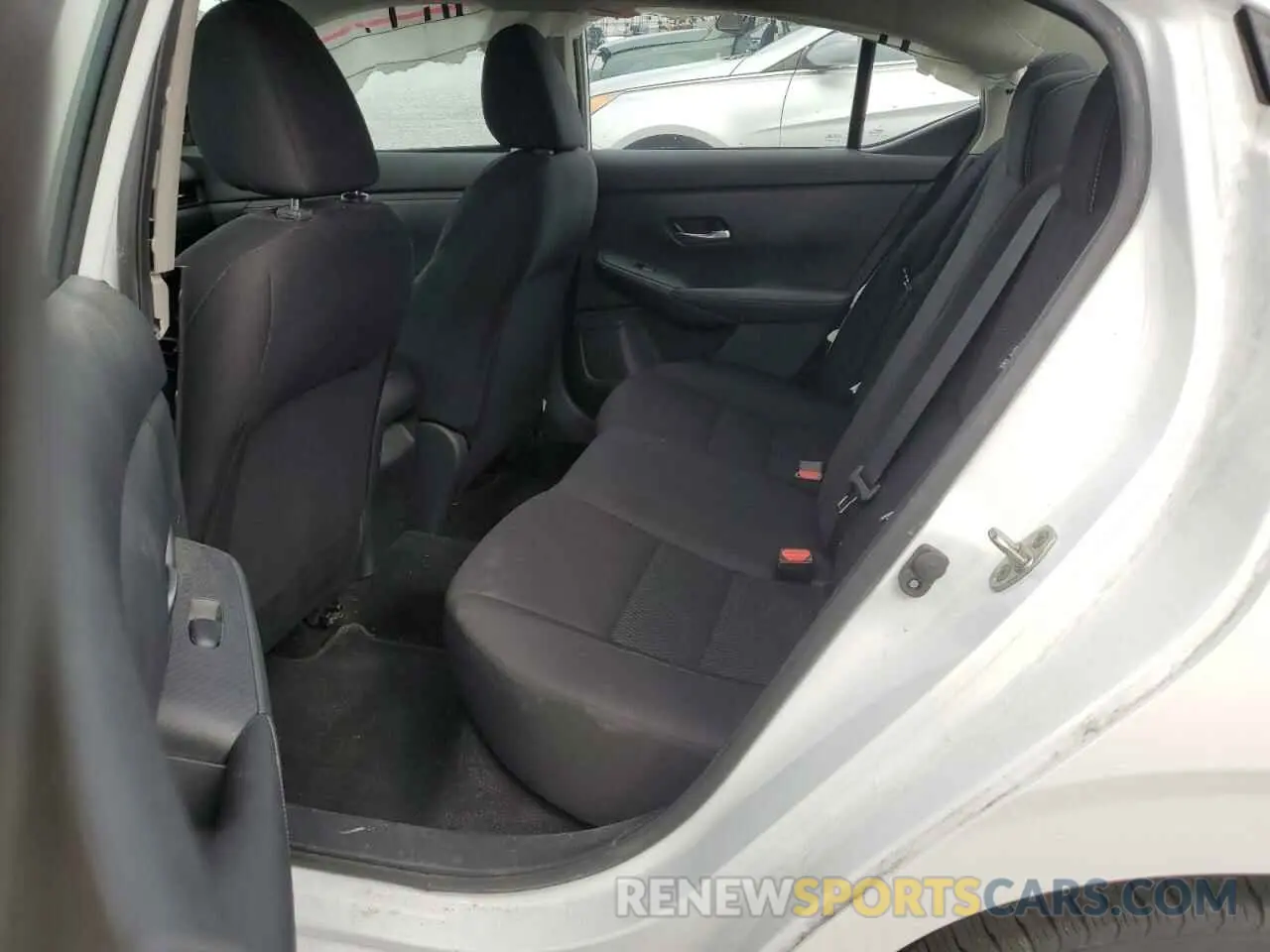 10 Photograph of a damaged car 3N1AB8BV3NY240665 NISSAN SENTRA 2022