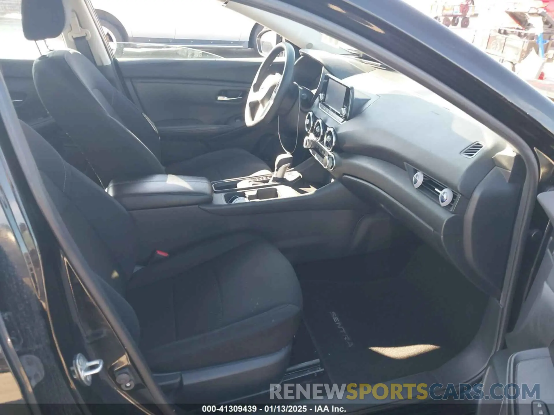 5 Photograph of a damaged car 3N1AB8BV3NY259149 NISSAN SENTRA 2022