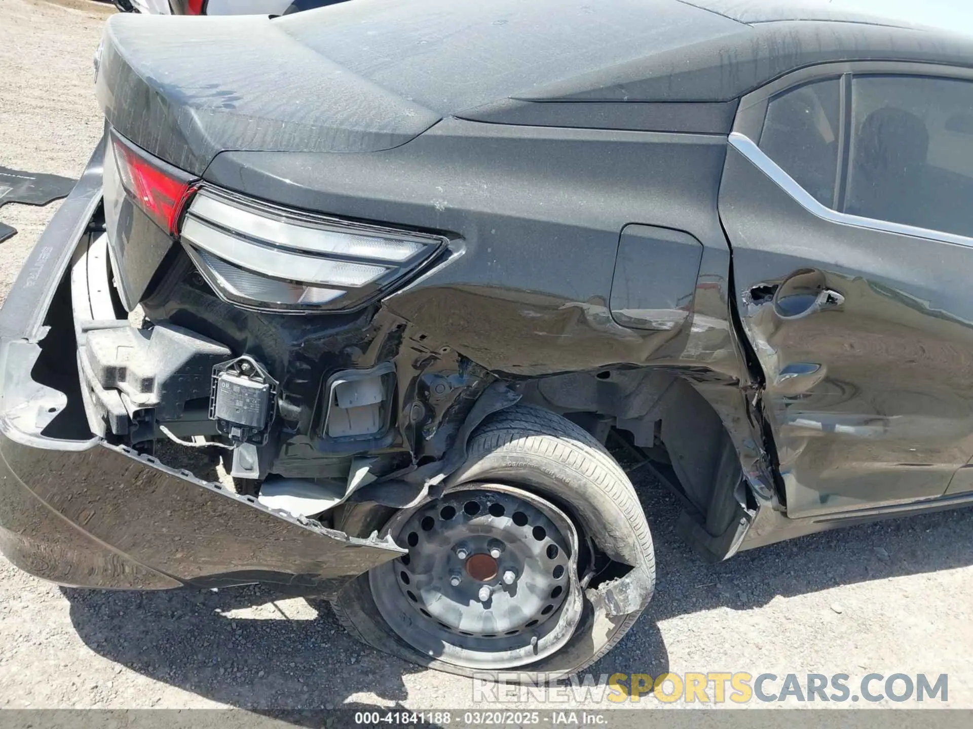 6 Photograph of a damaged car 3N1AB8BV5NY215024 NISSAN SENTRA 2022