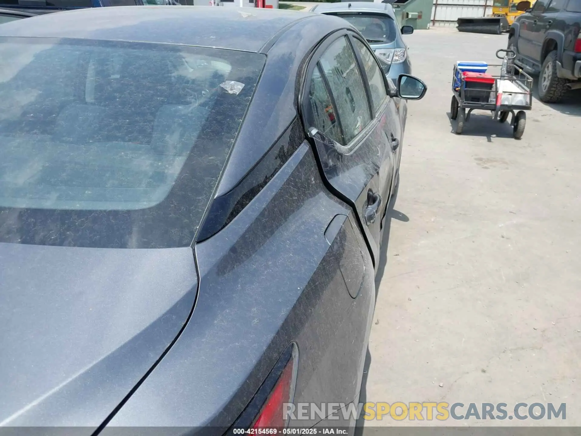 17 Photograph of a damaged car 3N1AB8BV5NY270699 NISSAN SENTRA 2022
