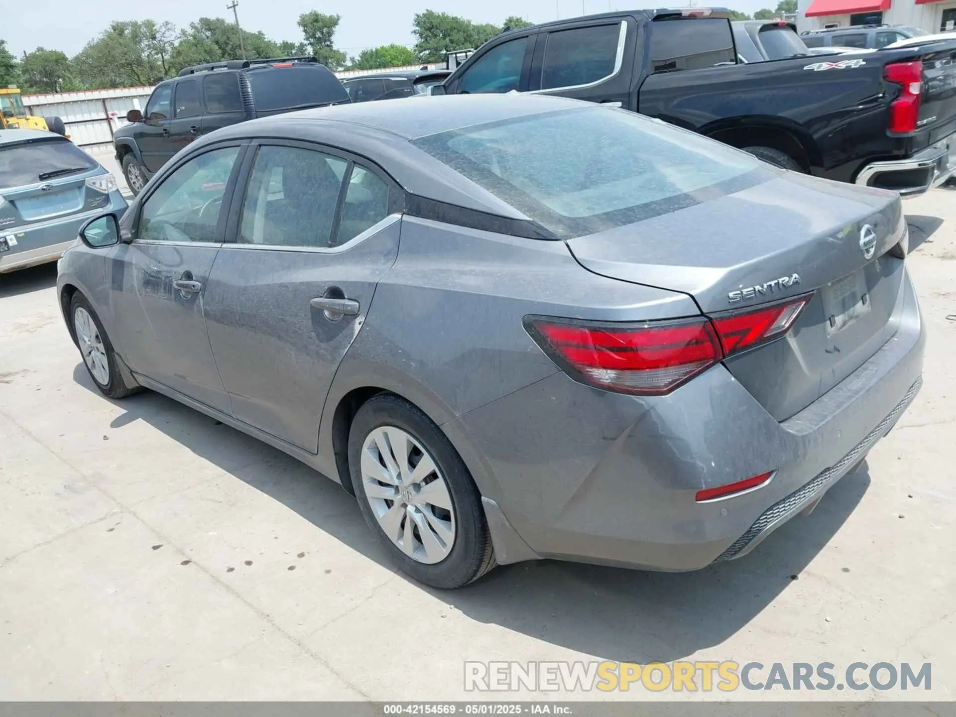 3 Photograph of a damaged car 3N1AB8BV5NY270699 NISSAN SENTRA 2022