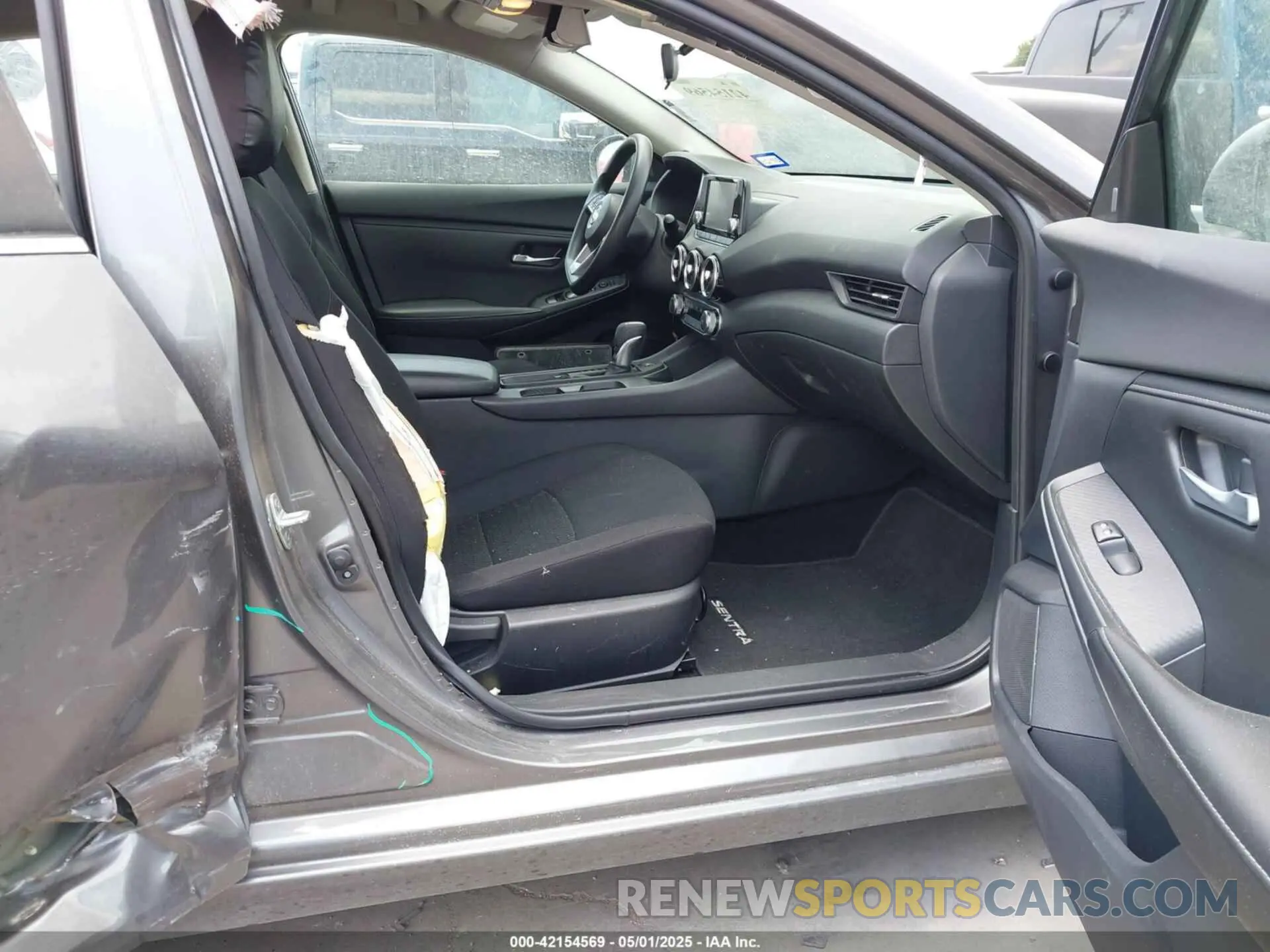 5 Photograph of a damaged car 3N1AB8BV5NY270699 NISSAN SENTRA 2022