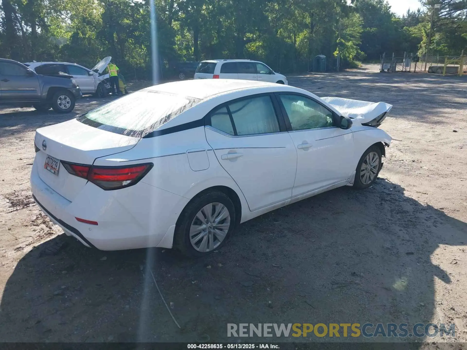 4 Фотография поврежденного автомобиля 3N1AB8BV6NY220958 NISSAN SENTRA 2022
