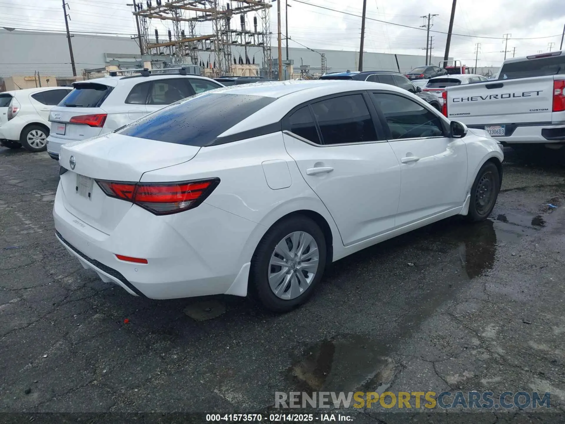4 Photograph of a damaged car 3N1AB8BV7NY259073 NISSAN SENTRA 2022