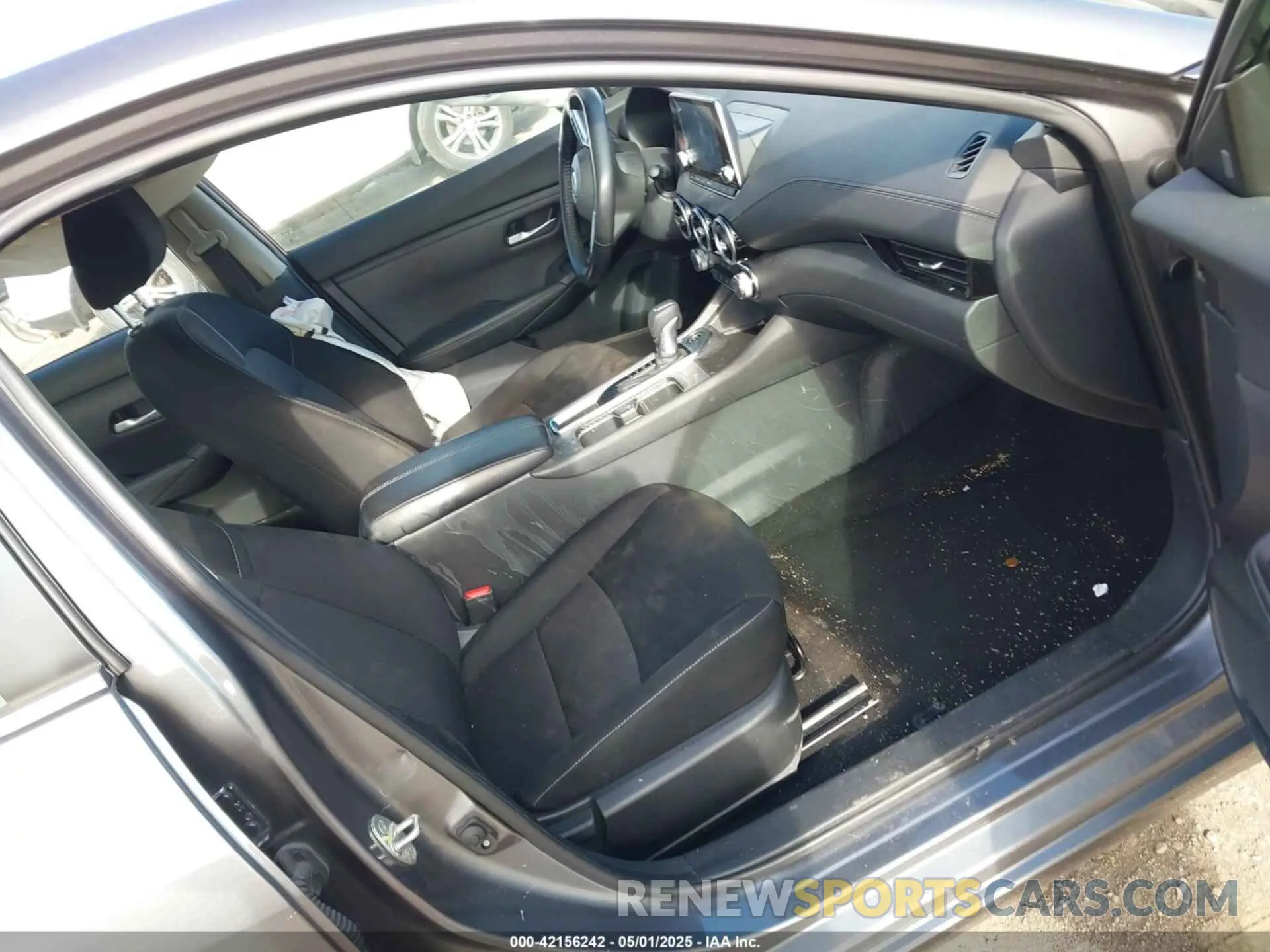 5 Photograph of a damaged car 3N1AB8CV1NY275140 NISSAN SENTRA 2022